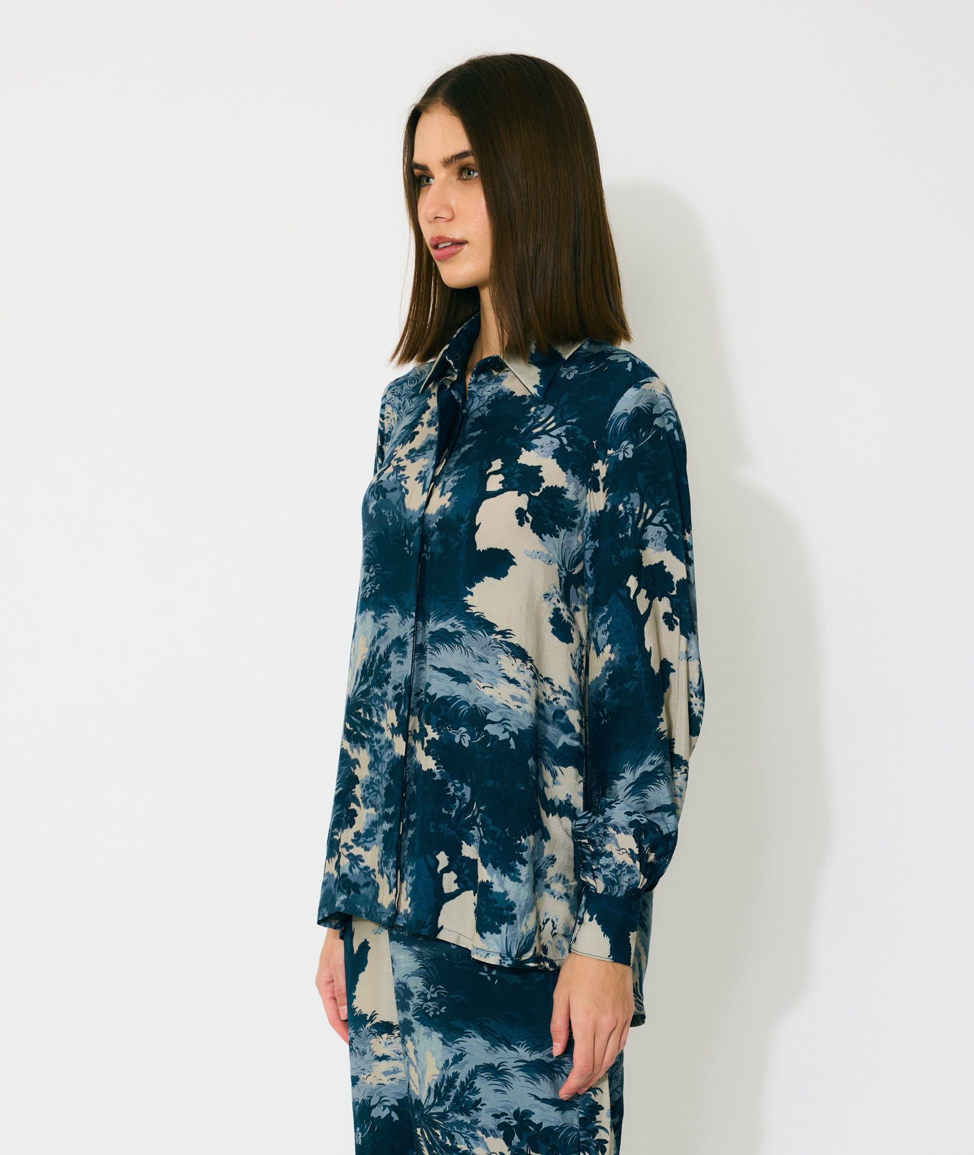 BLUE, INDIGO AND BEIGE TOILE PRINT SHIRT