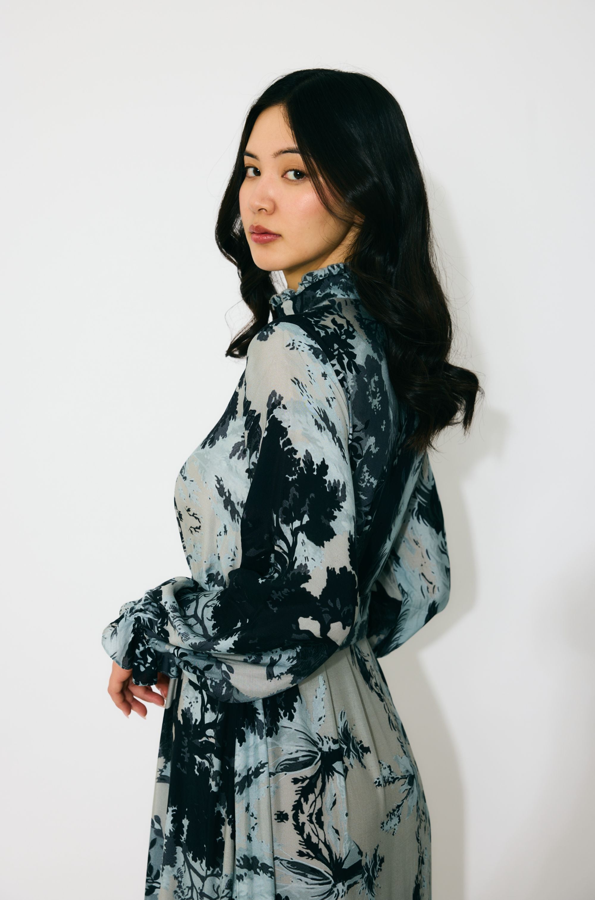 GREY, BLACK AND BEIGE TOILE PRINT LONG SHIRT DRESS