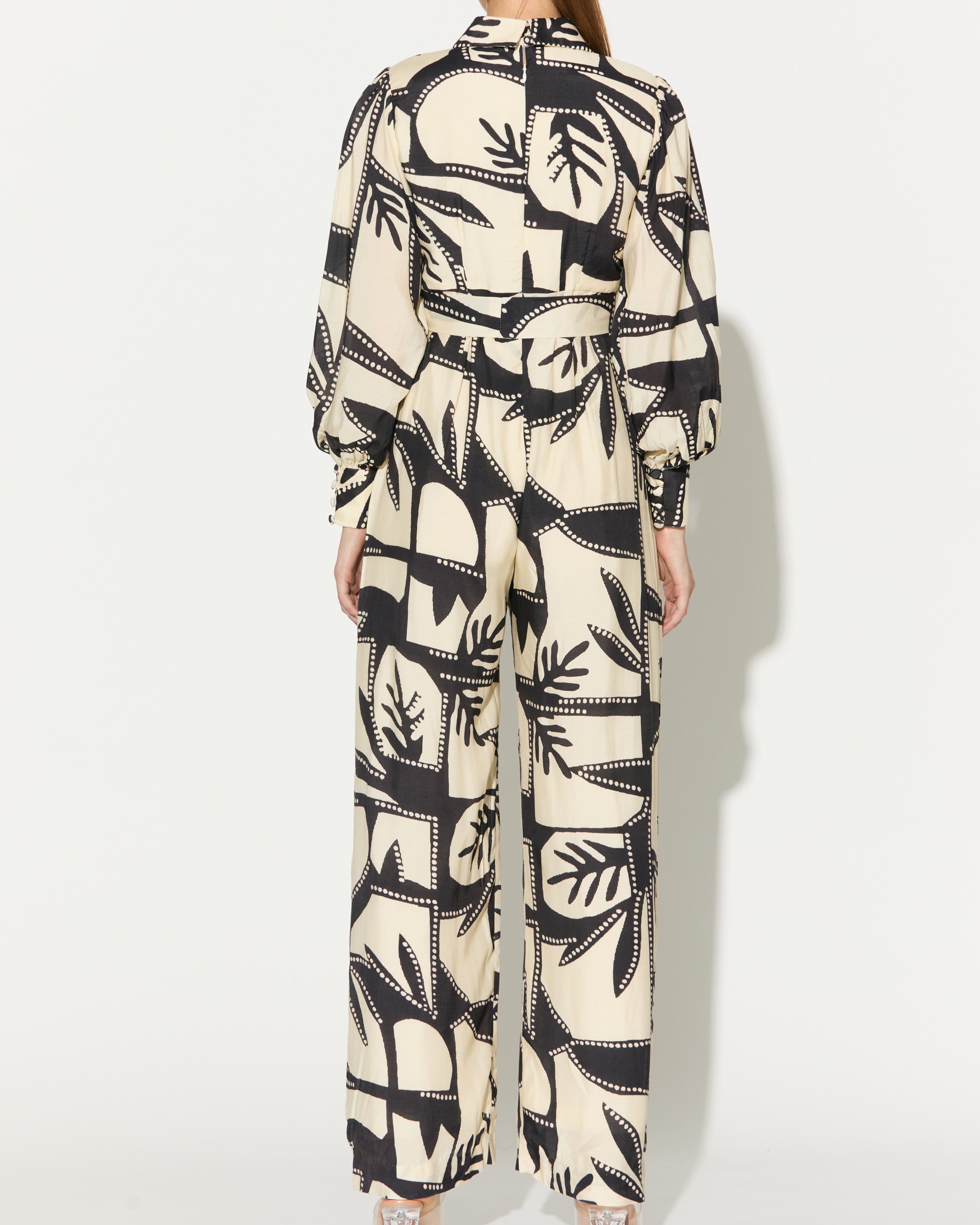 WHITE AND BLACK PATTERNED JUMPSUIT