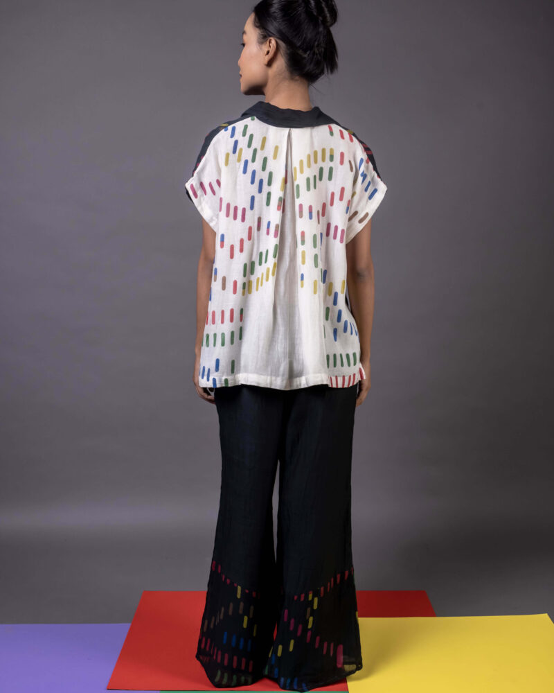 Hill View Black & White Textile Printed Shirt