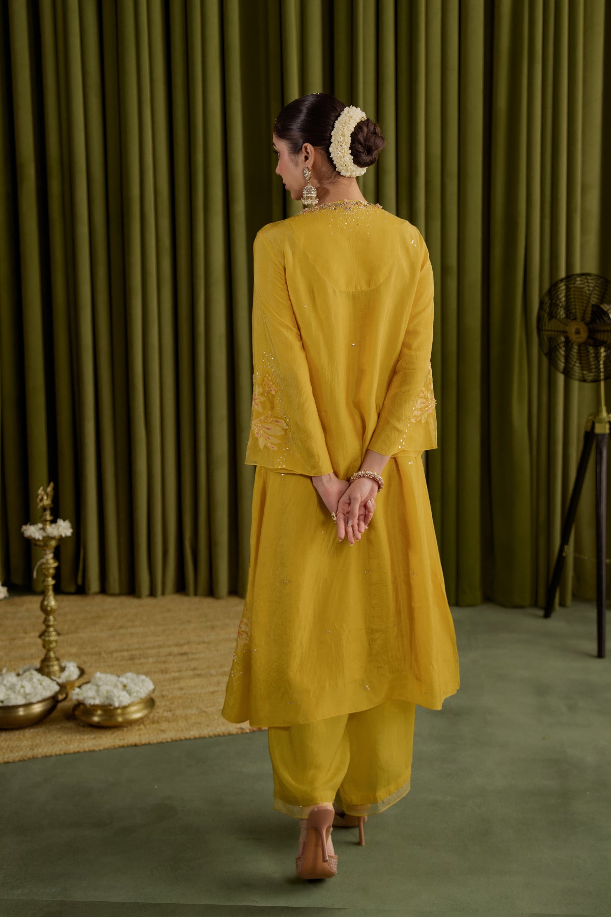 Mango kurta set in viscose silk base with embroidered magnolia flower pattern.