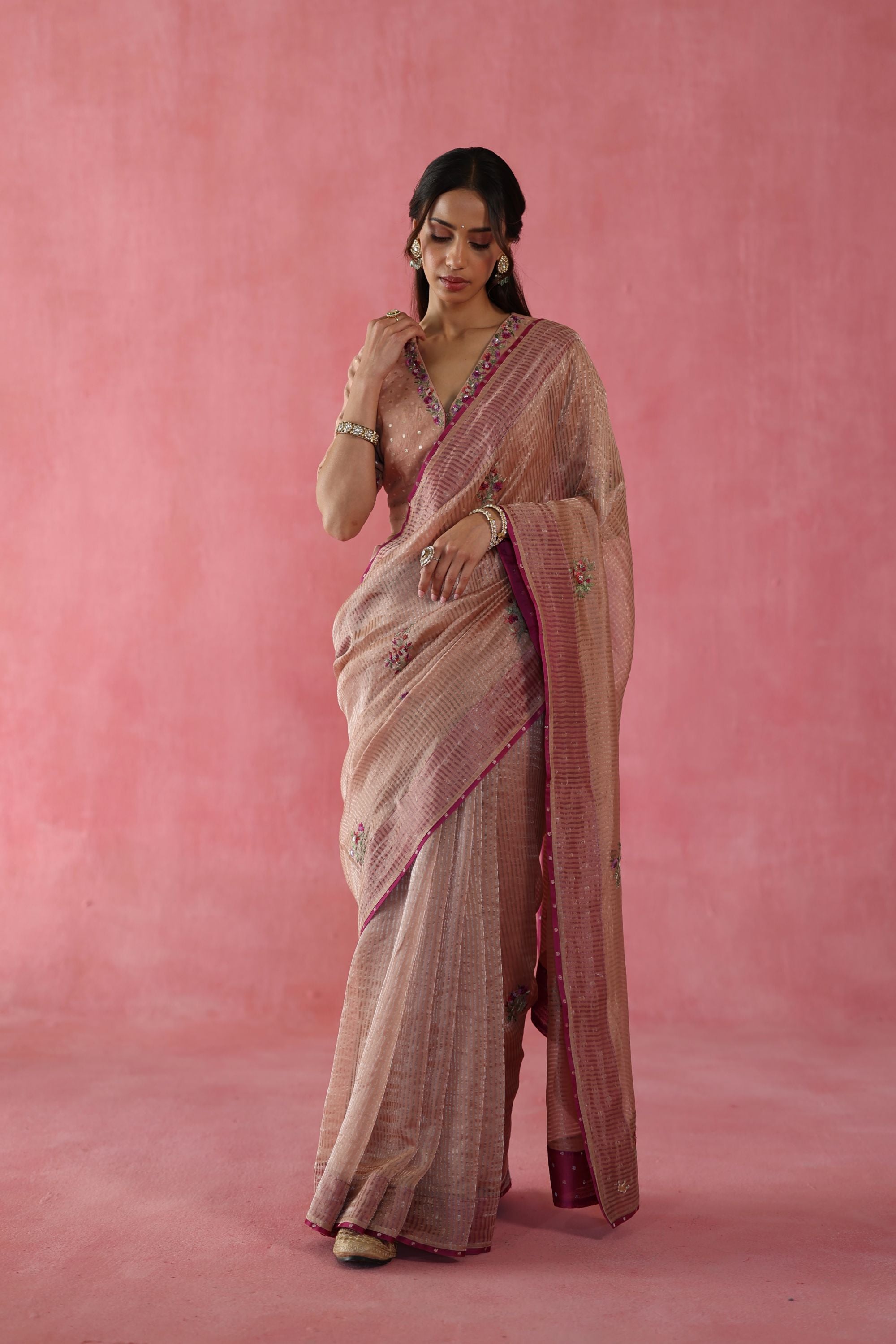 Anjeer Saree
