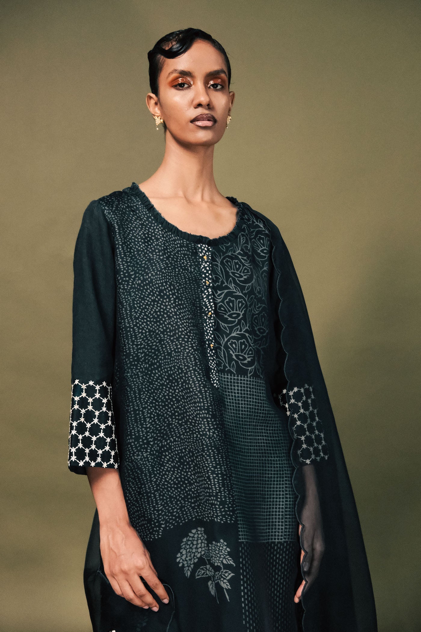 Elegant Indigo Linen Tunic Set with Double Layer and Embroidered Sleeves