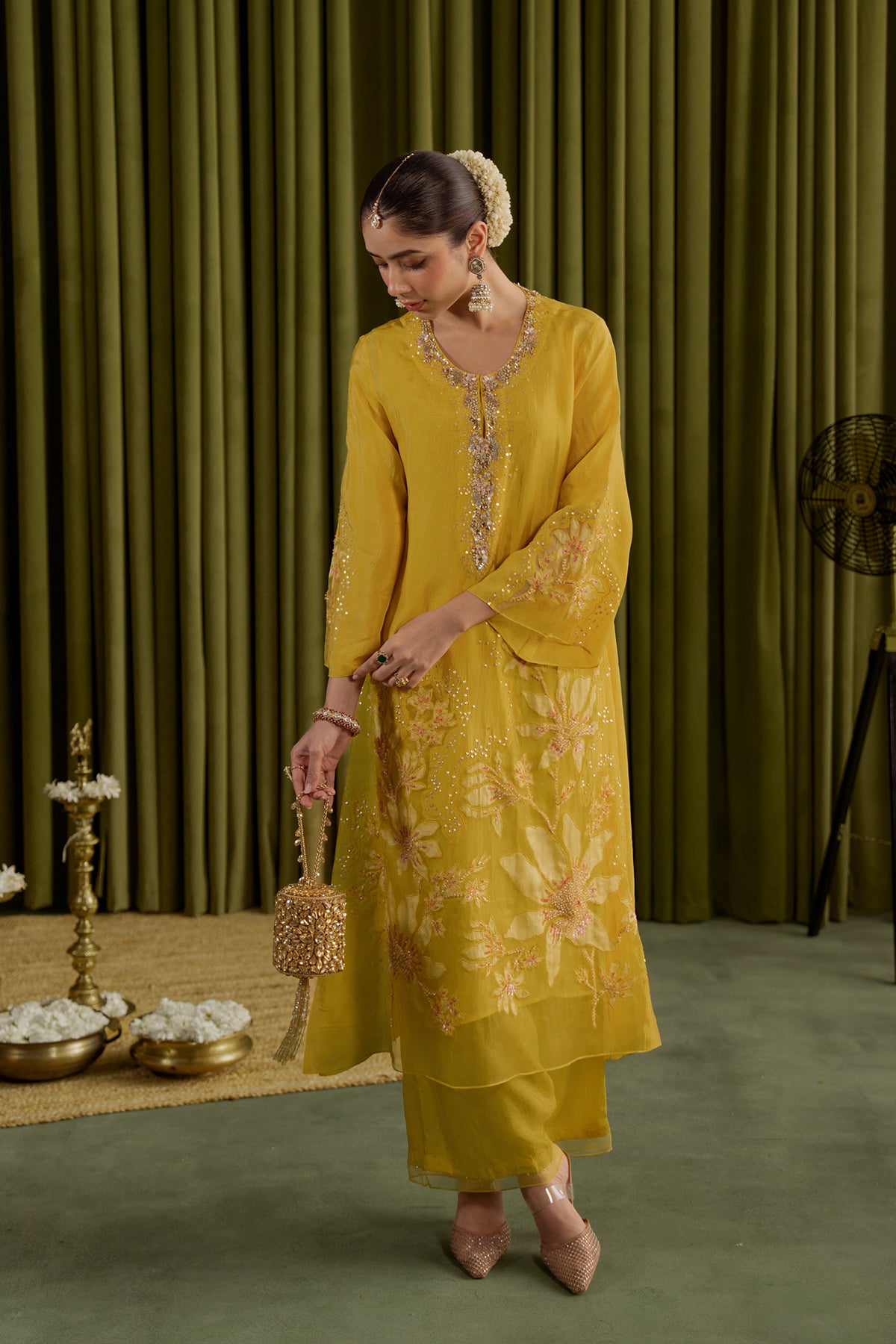 Mango kurta set in viscose silk base with embroidered magnolia flower pattern.