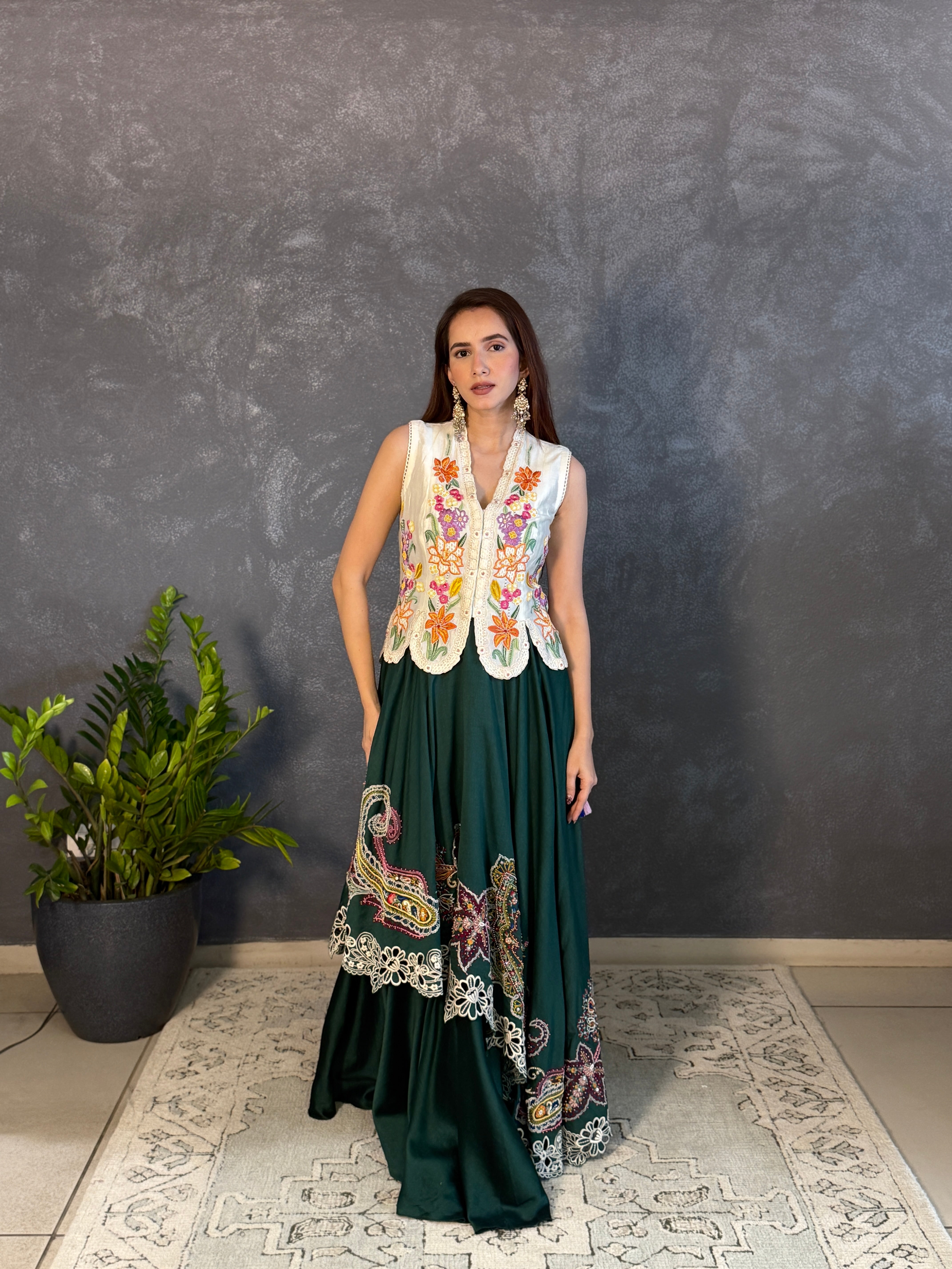 IVORY FLORAL FOLIAGE WAISTCOAT
