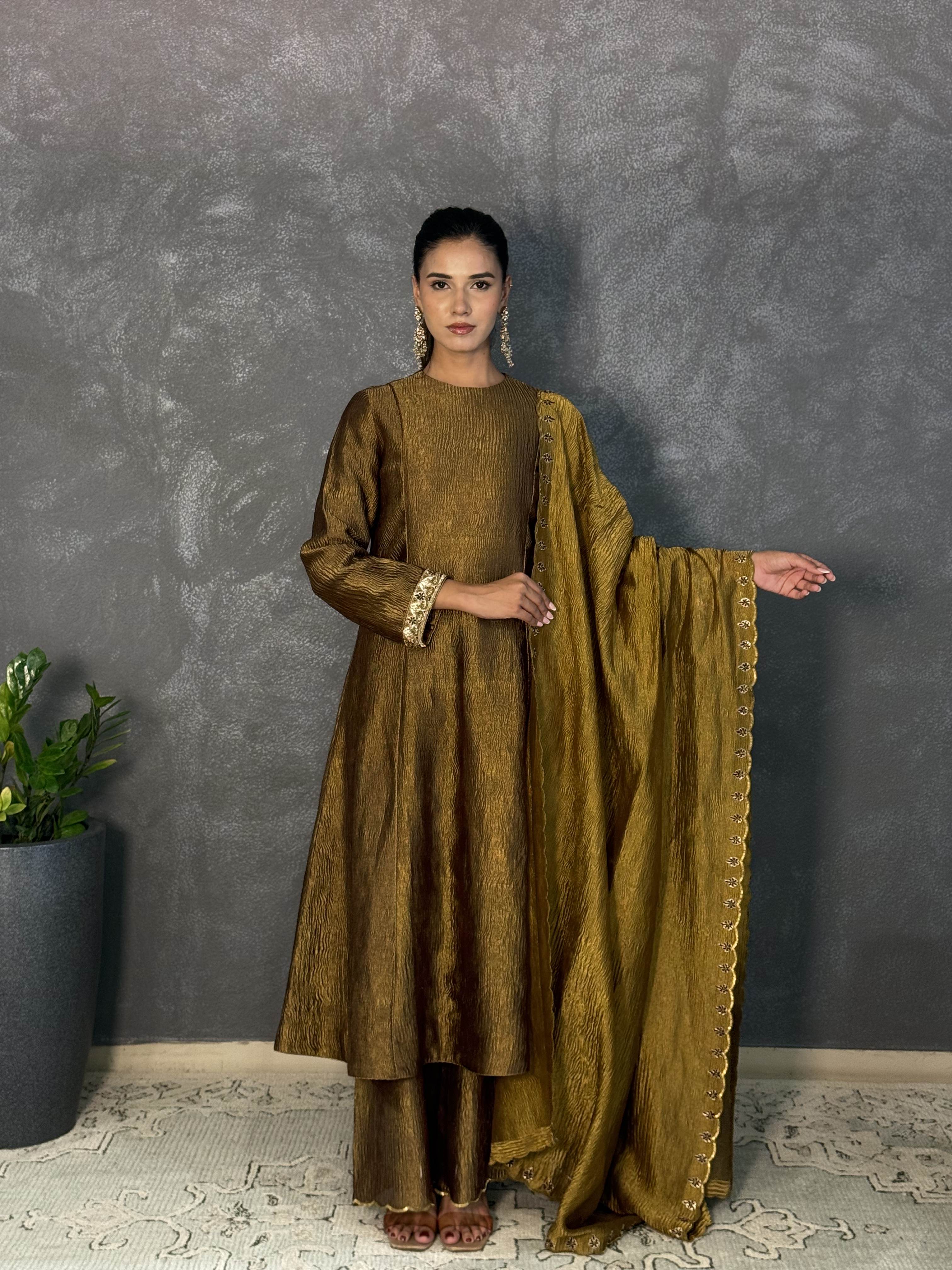 Old God & Cinnamon Rupa Kurta Set