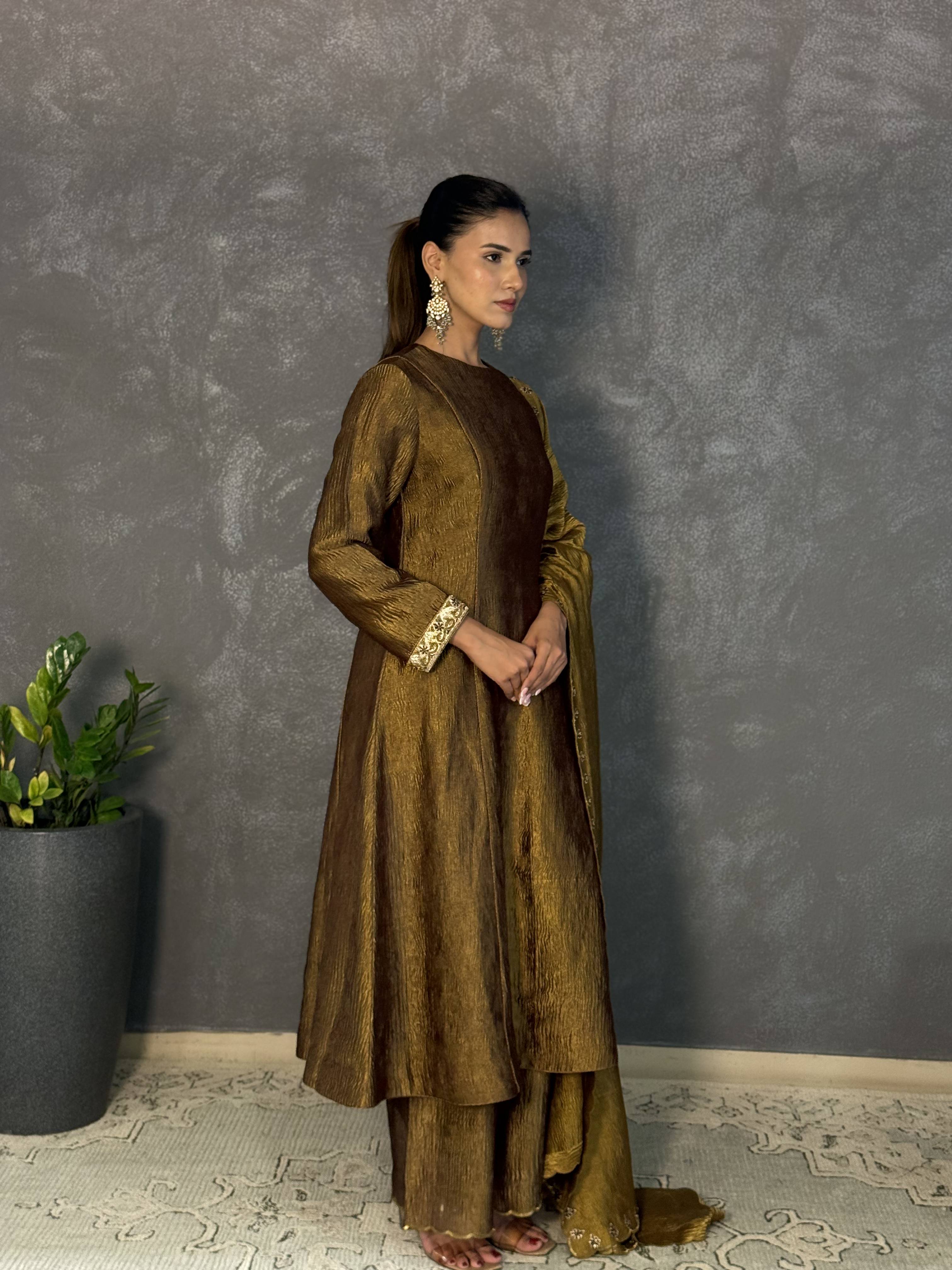 Old God & Cinnamon Rupa Kurta Set