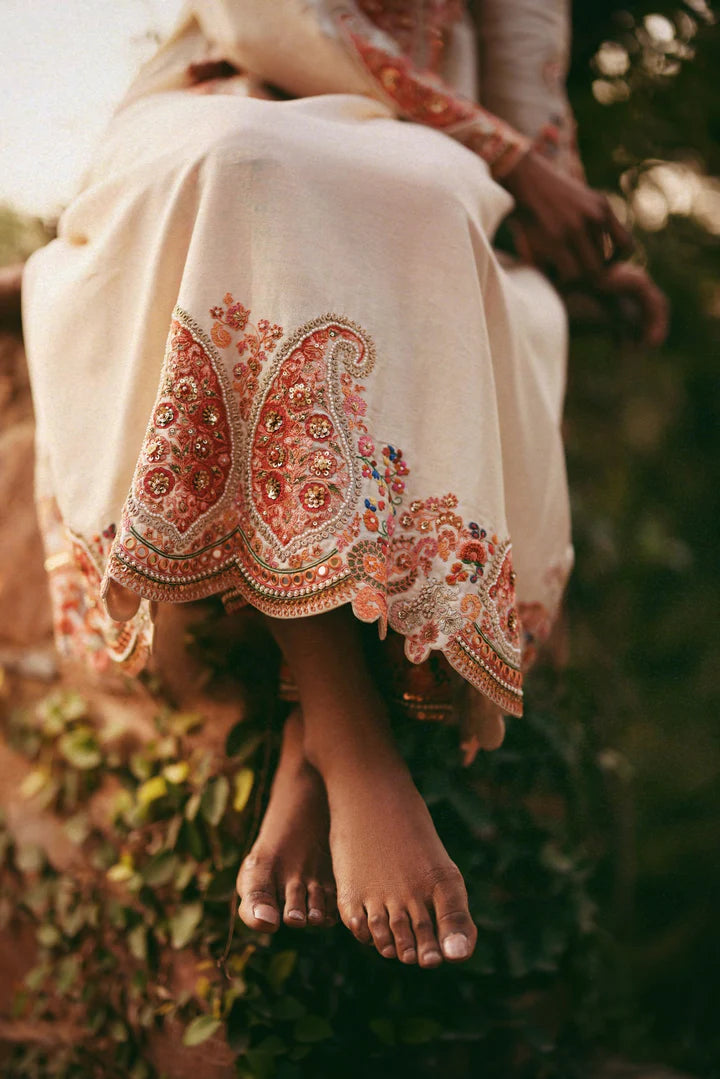 Ivory Aline Kurta With Pants And Dupatta