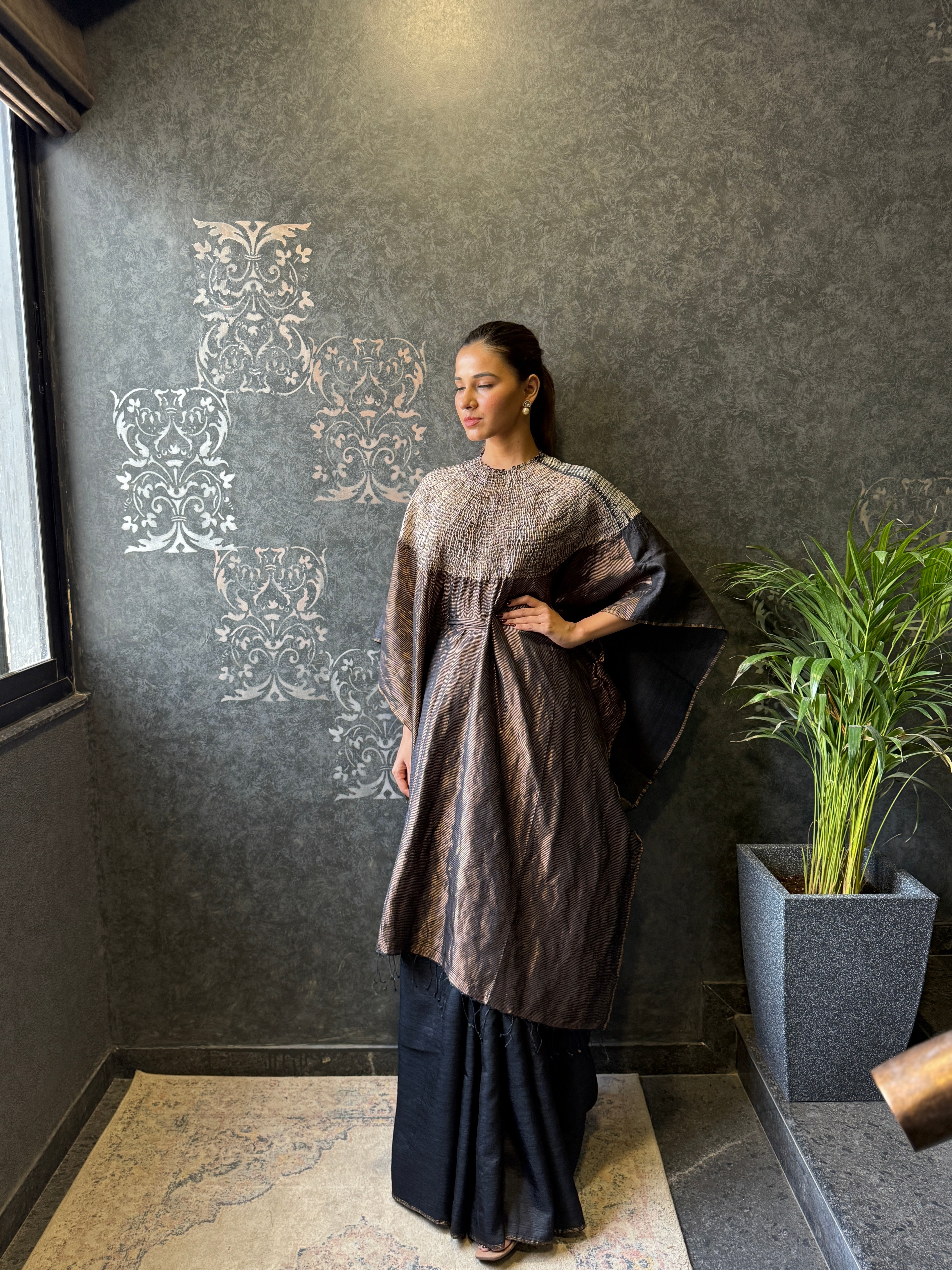 Handsfree Saree 2.0 - Metallic Black