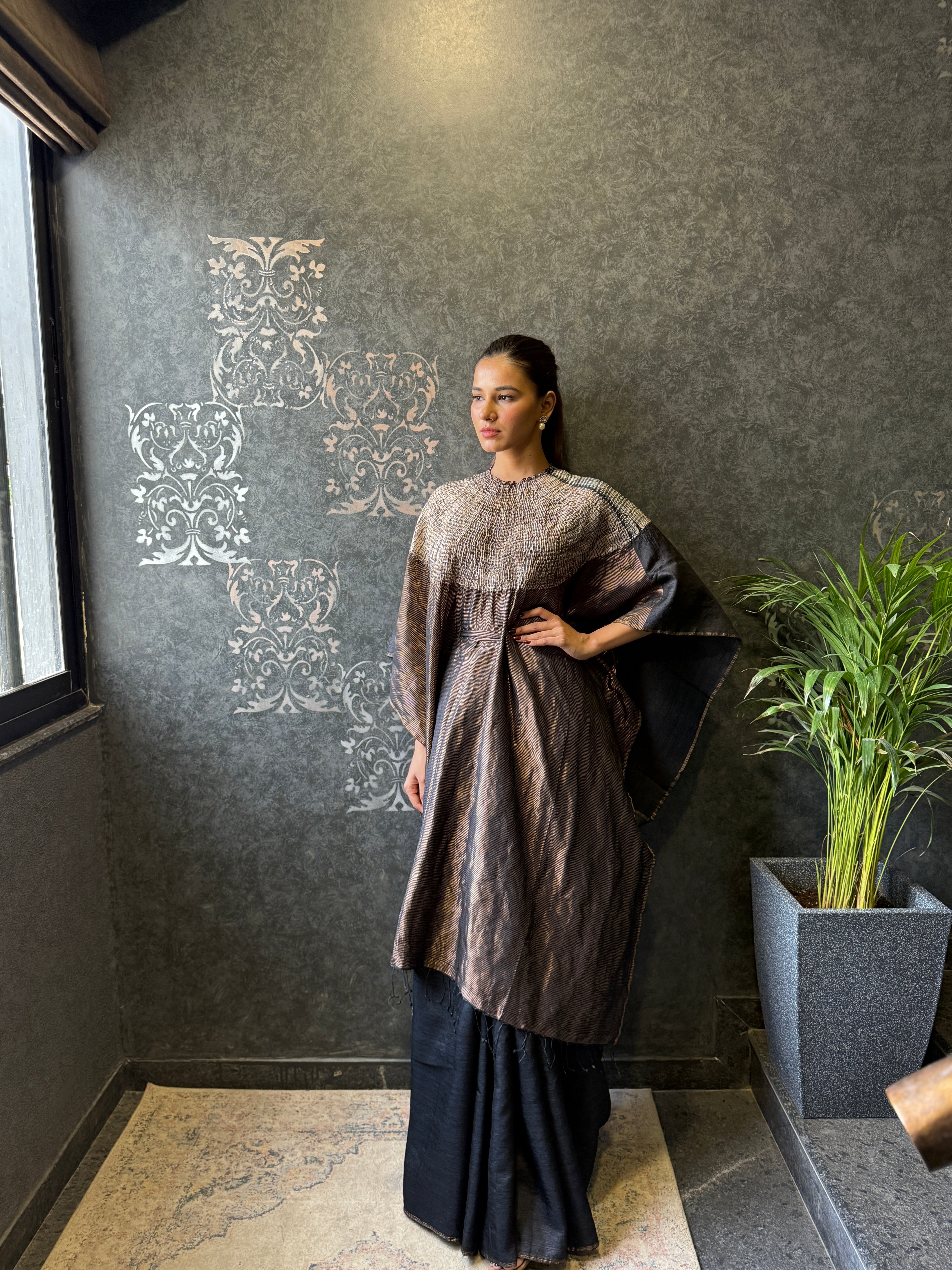 Handsfree Saree 2.0 - Metallic Black