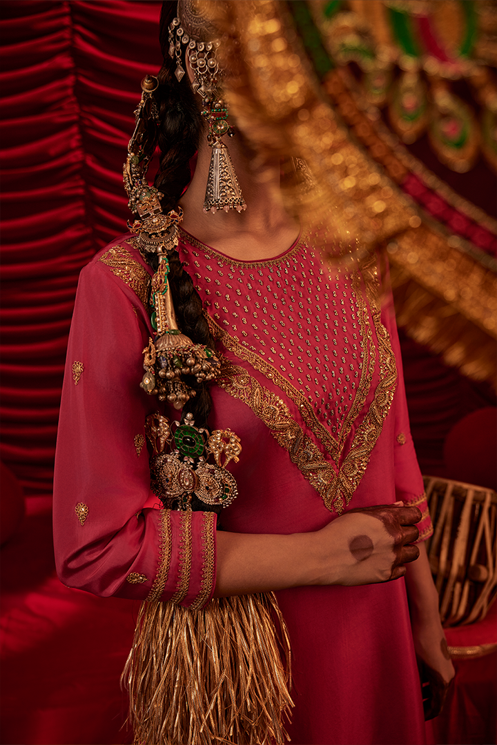 Luxurious Rani Silk Kurta Pant Set with Zardozi Embroidery and Paisley Motifs