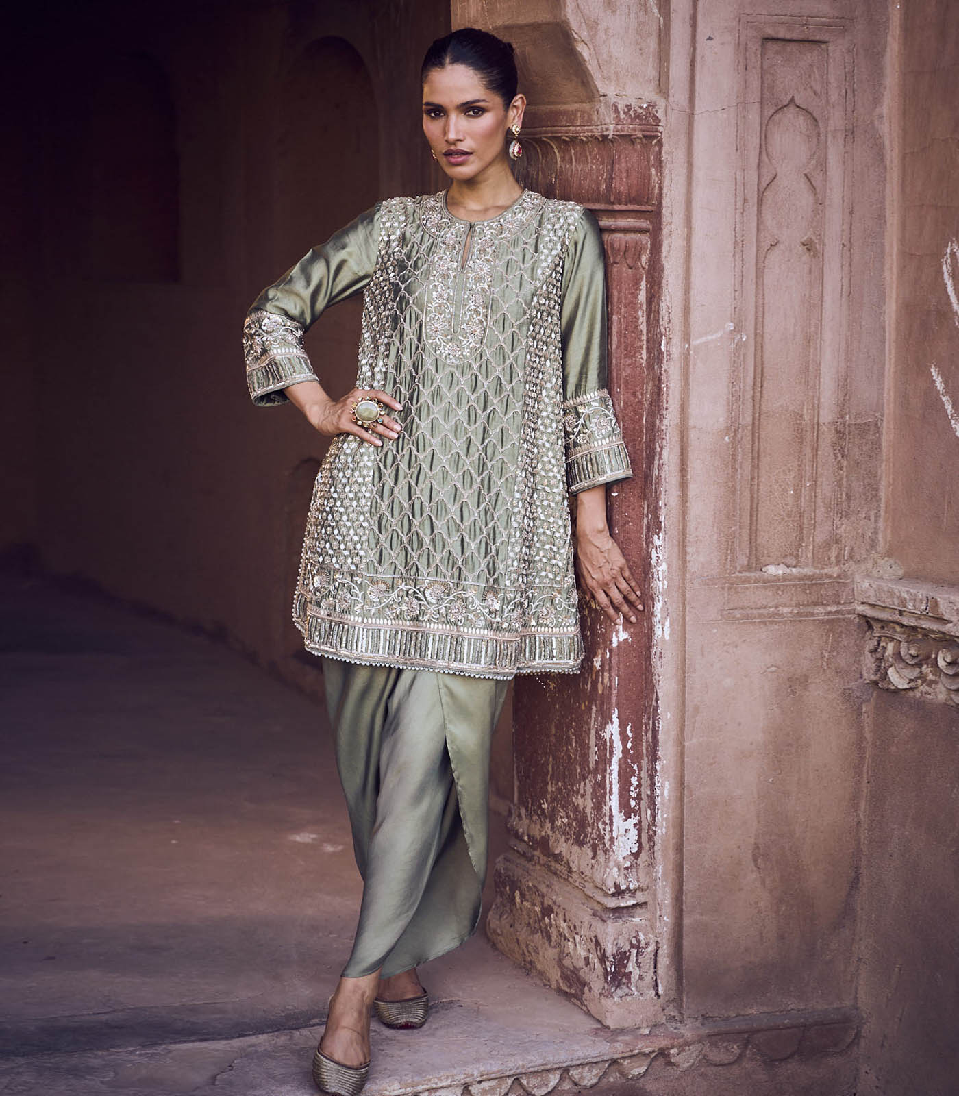 EMROIDERED TUINC WITH DHOTI