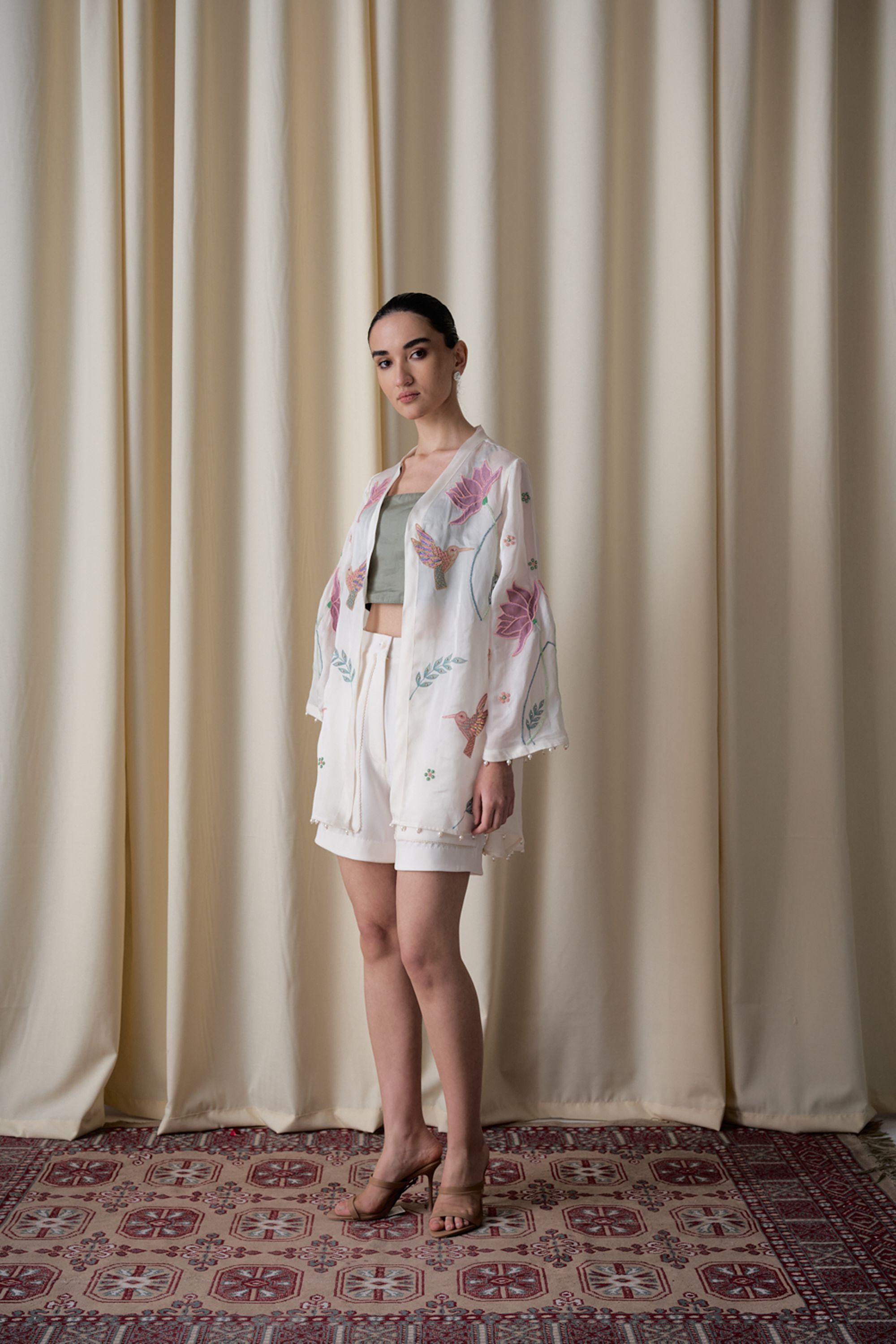 Wildflower shorts Ensemble (ivory)