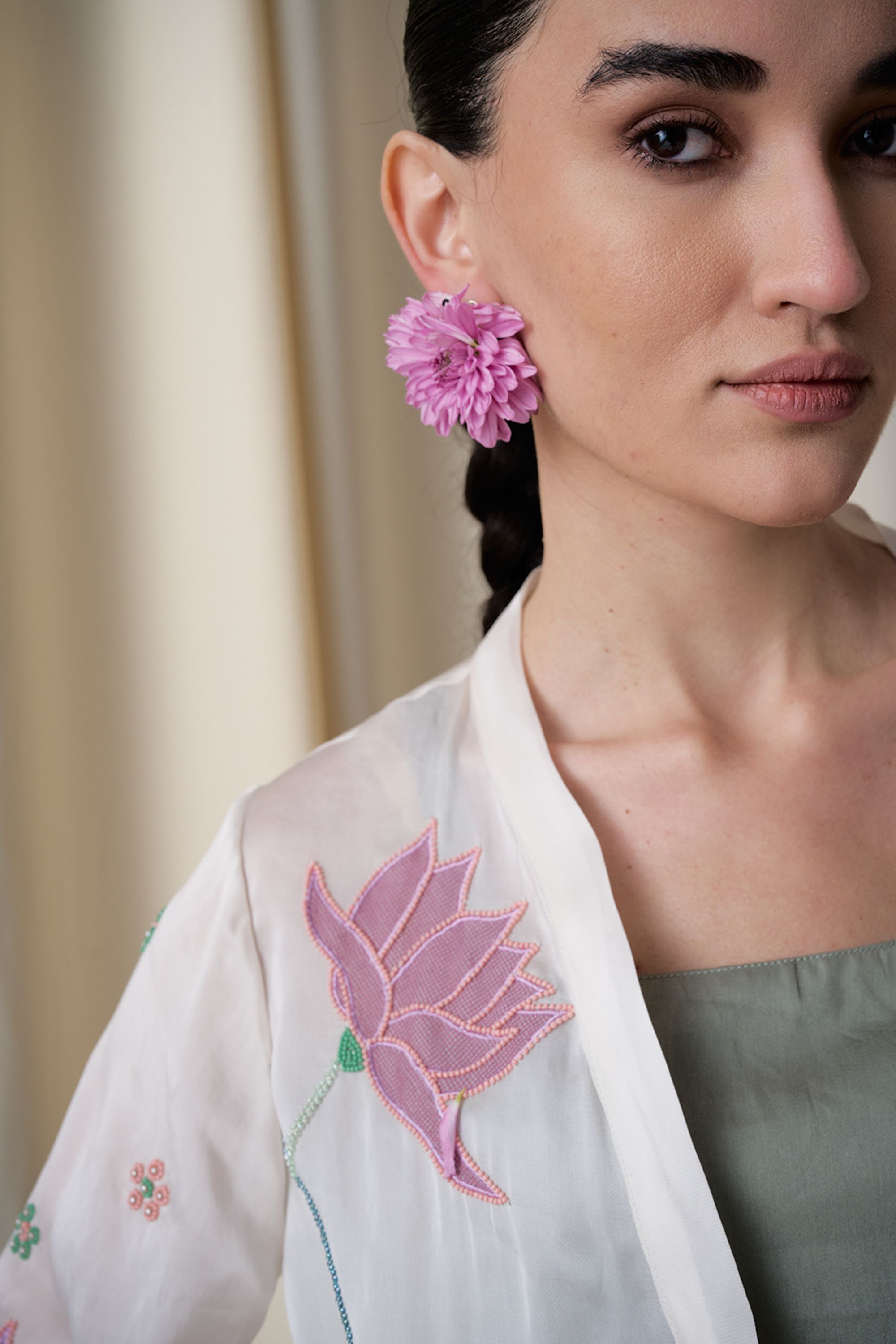 Wildflower shorts Ensemble (ivory)