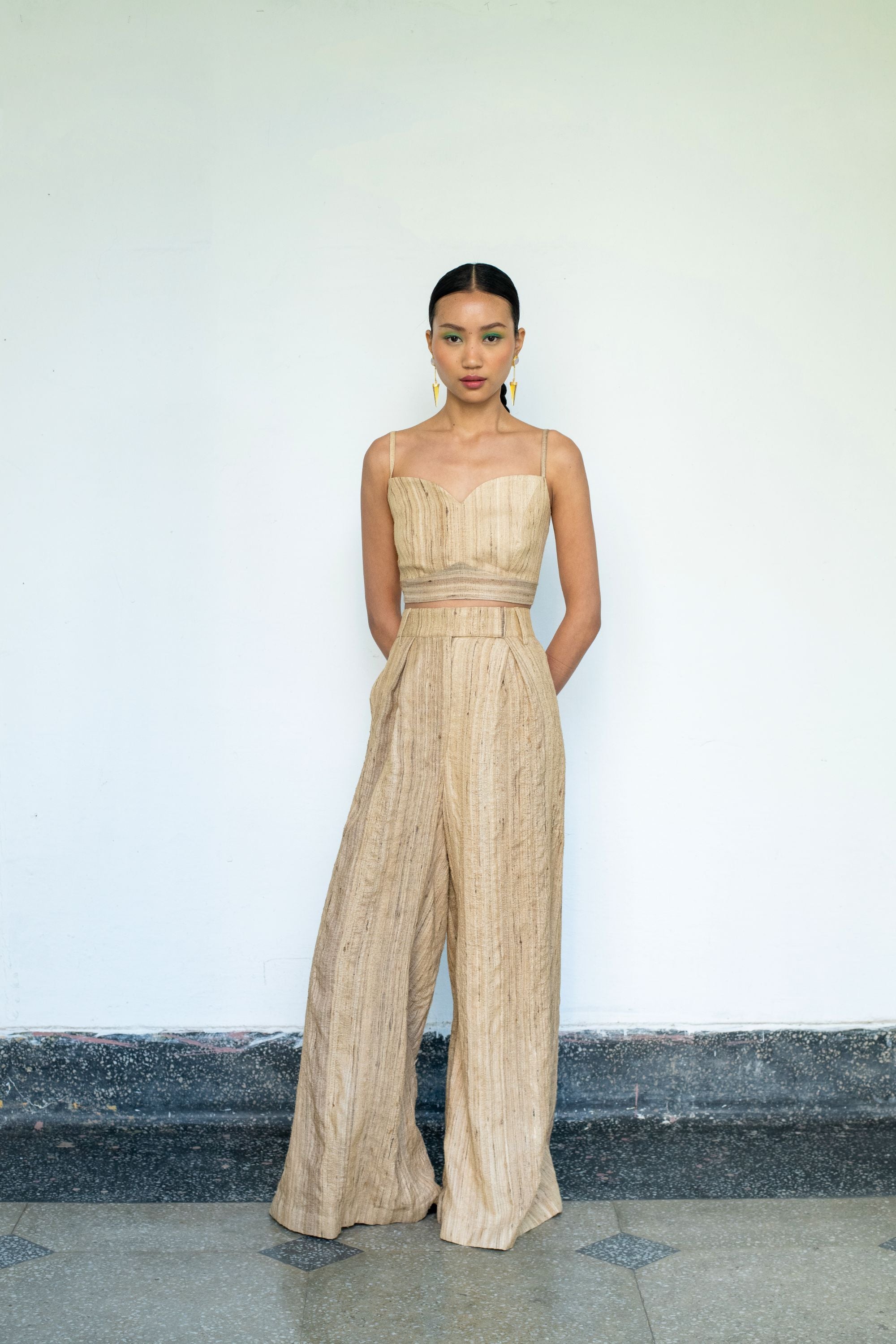 Elegant Linen Coat with Shawl Collar & Pleated Pants