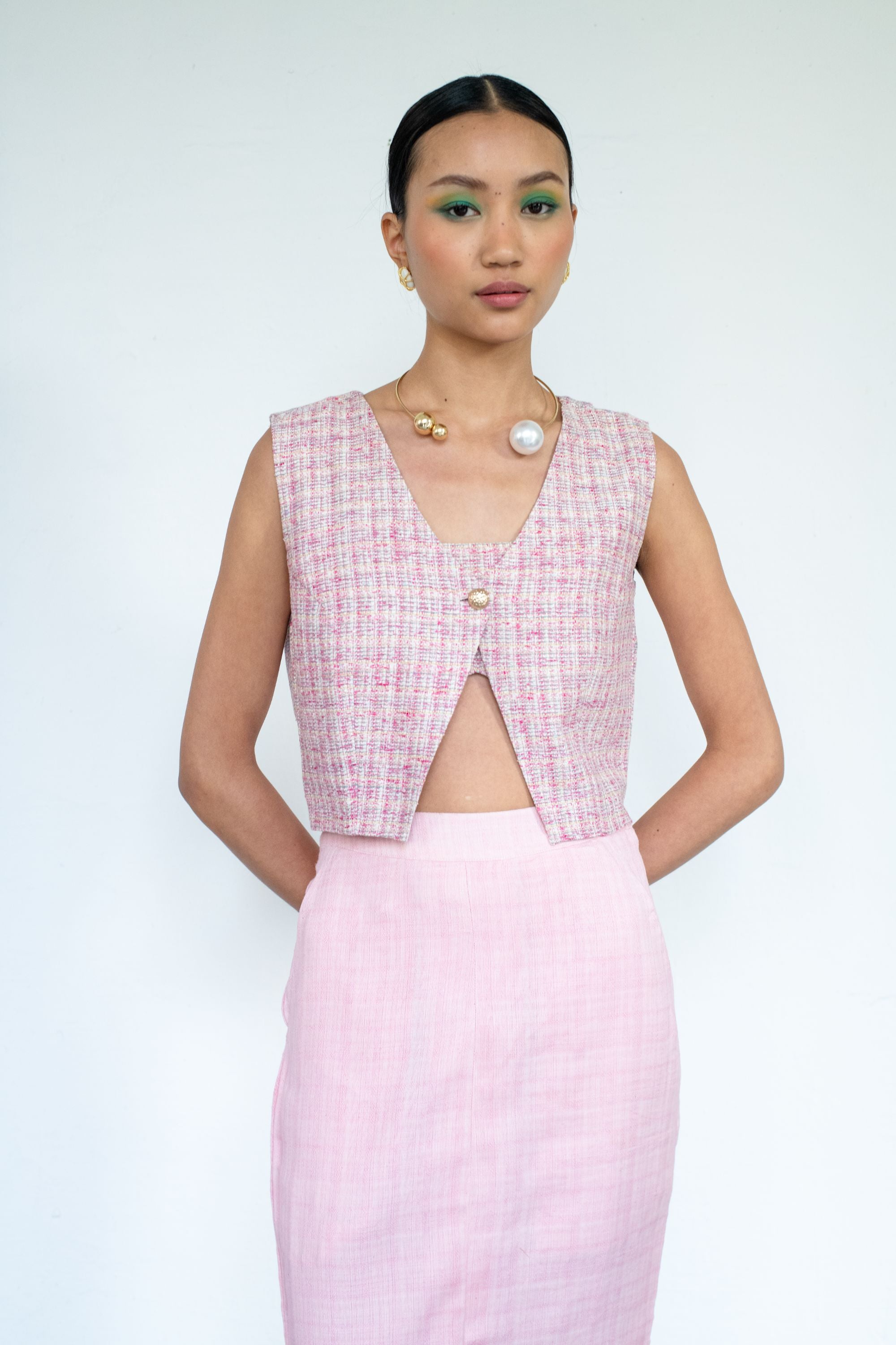 Textured Linen Jacket with Flamingo Pencil Skirt & Chic Slit