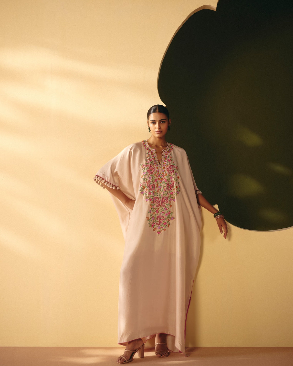 Avira Kaftan