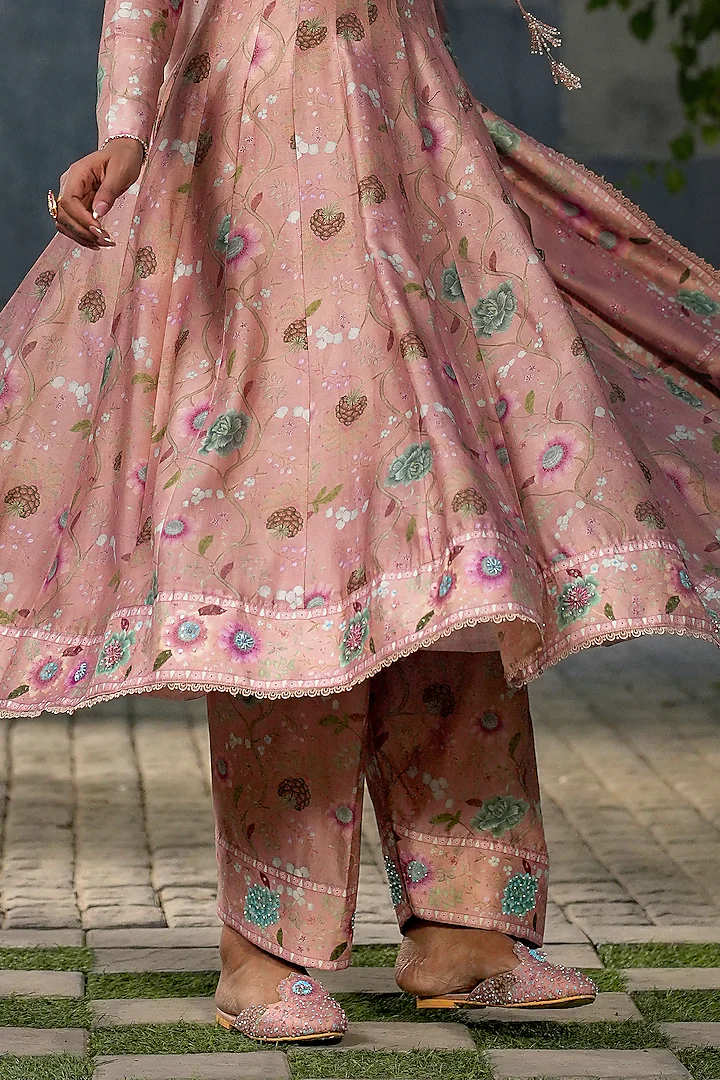 Peach Mughal Bano Kalidar Set