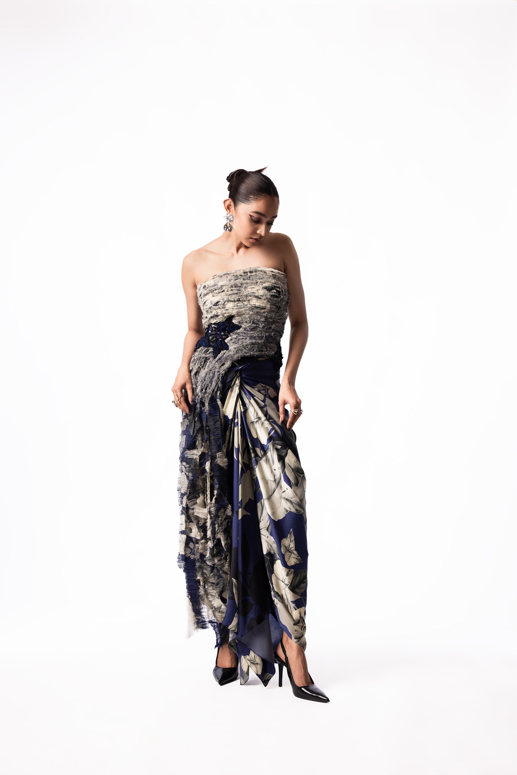 Off White Navy Printed Tube Fur Top Printed Knot Skirt Set