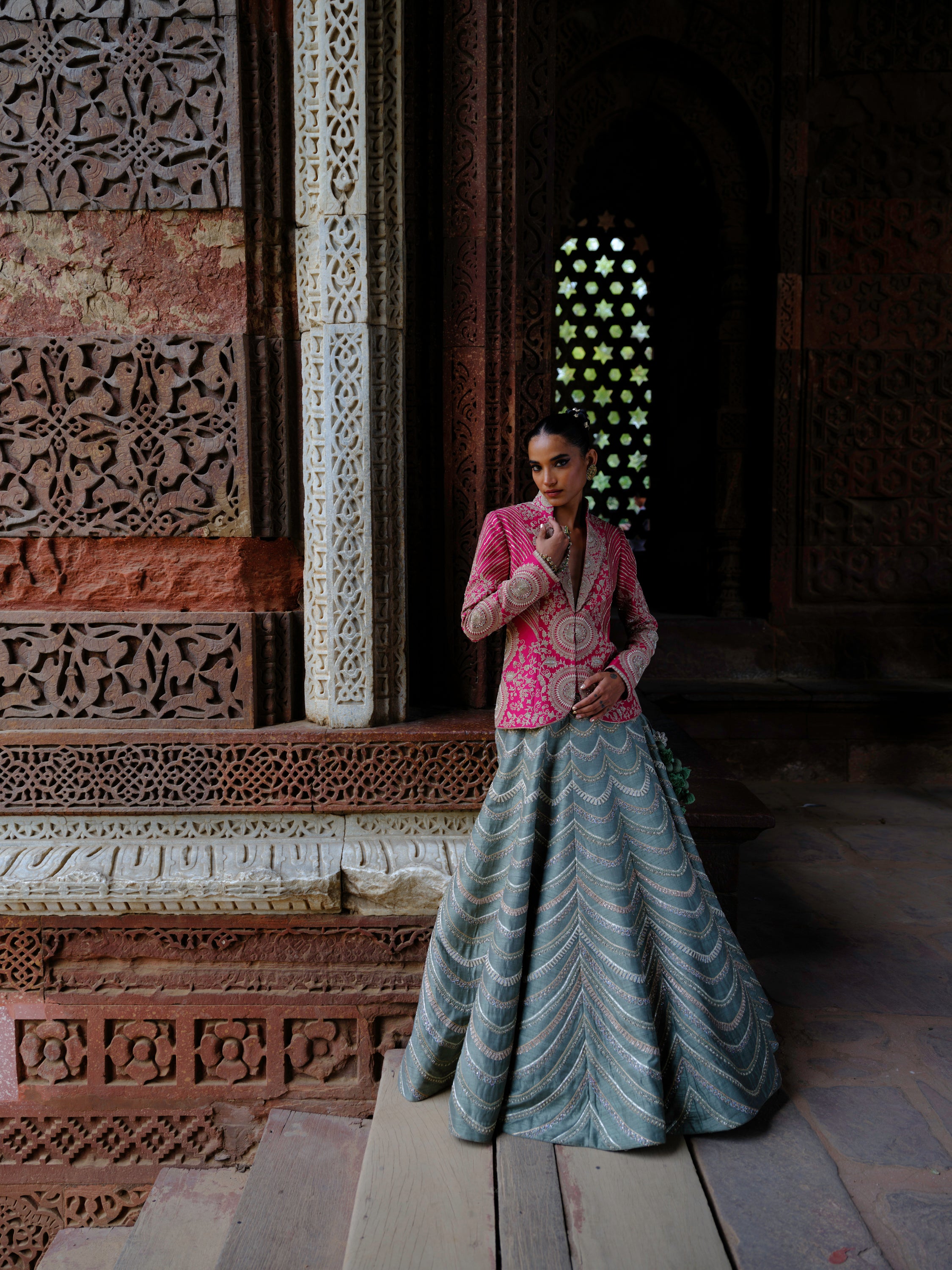 Featuring a jacket in silk base with zardosi embroidery