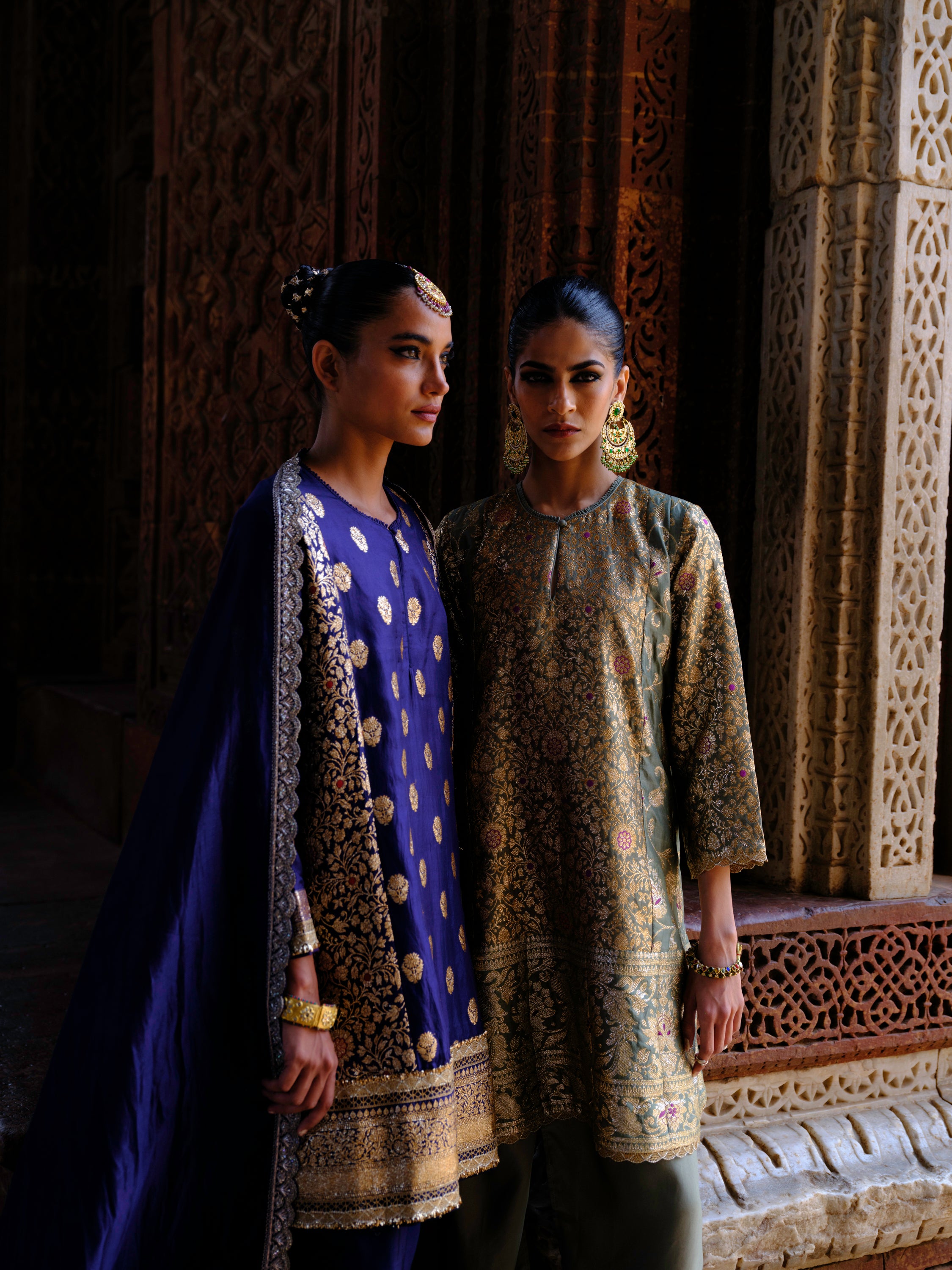 Featuring a tunic in woven silk base with woven border