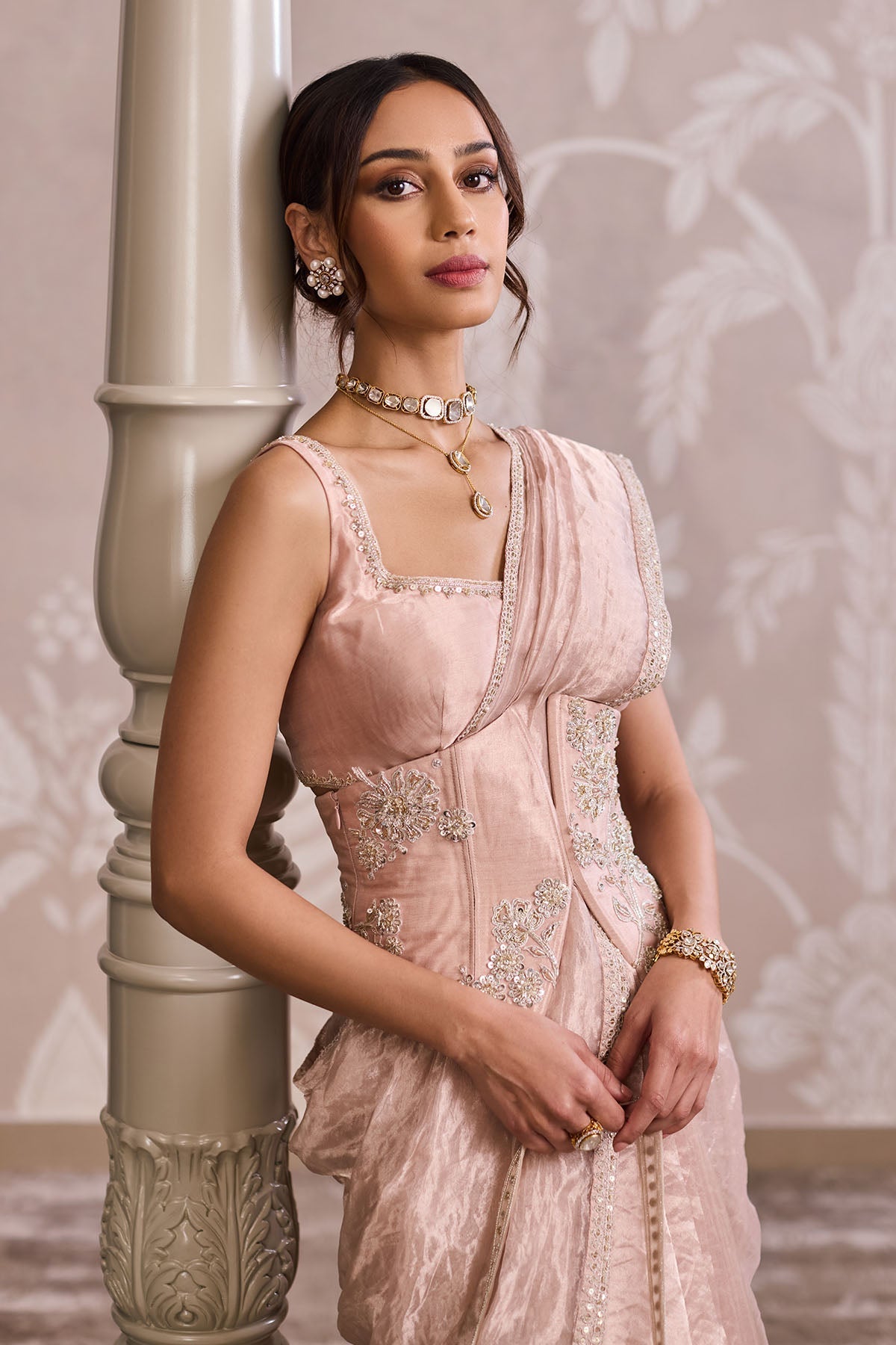 Elegant Rose Gold Embroidered Tissue Corset Belt - Women's Fashion Accessory