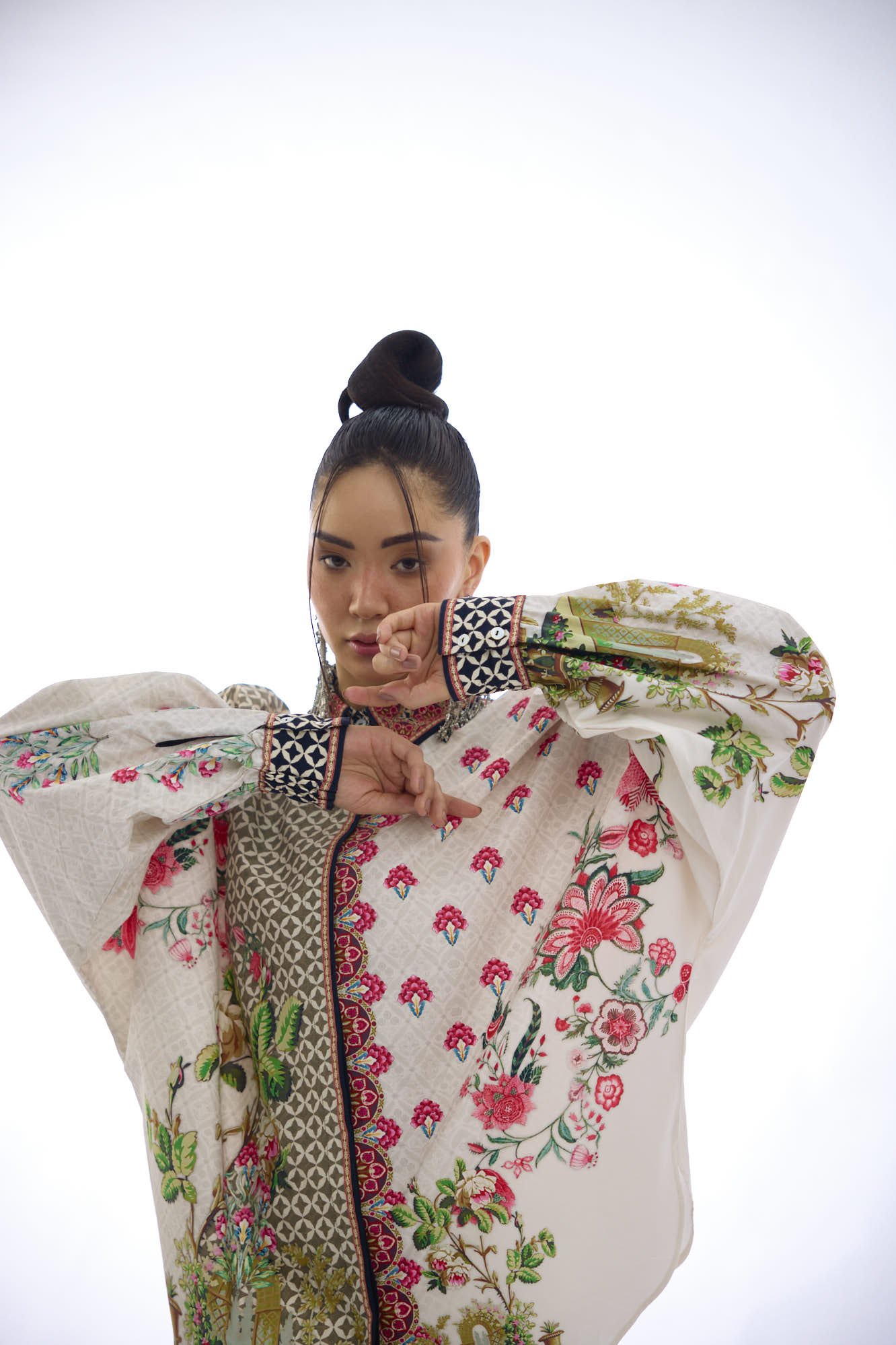 J'adore : Faiza - Ivory/Coral