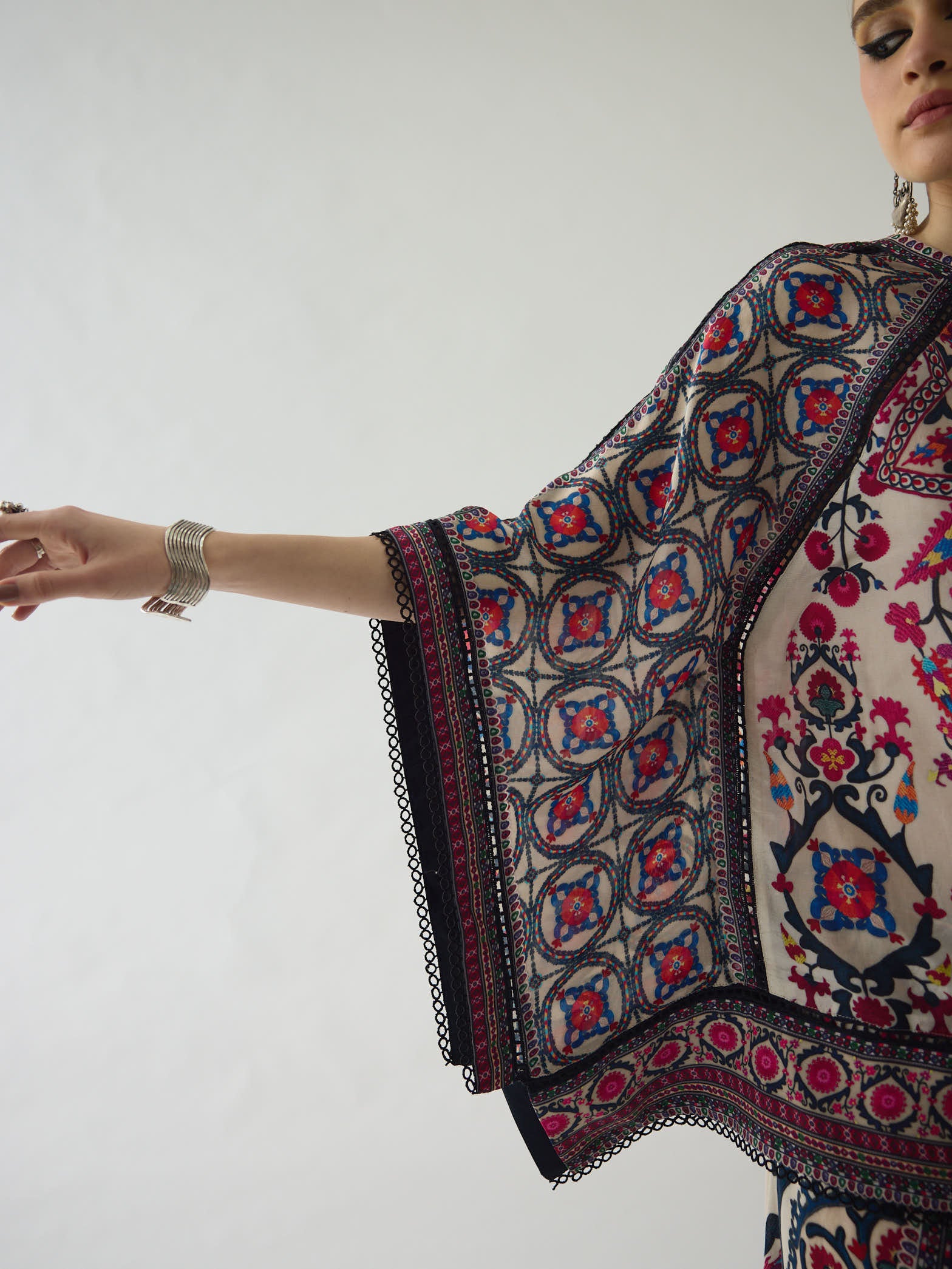 Bukhara Raspberry Ramona - Sonth Kaftan Tunic Set