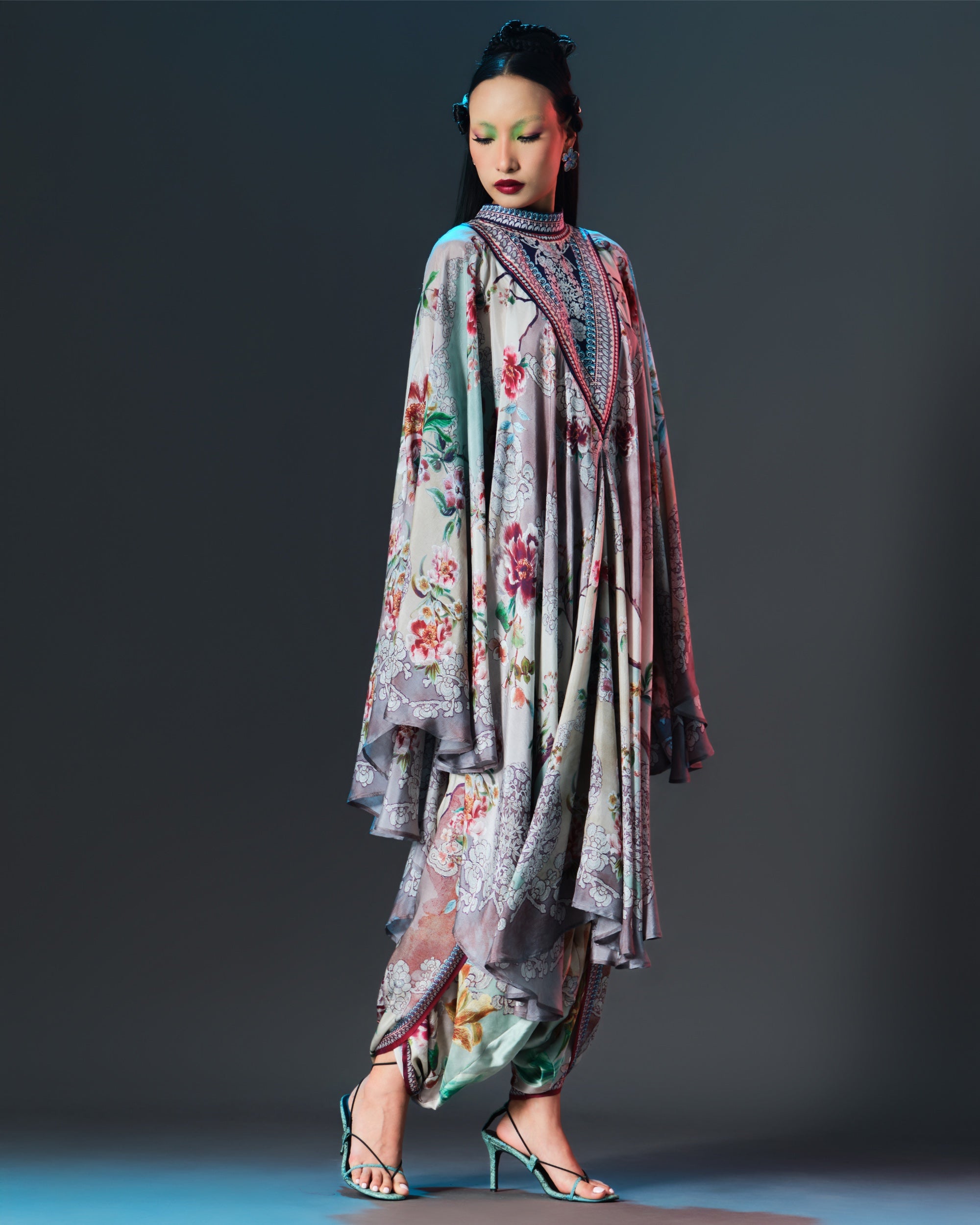 IKEBANA : FARAH