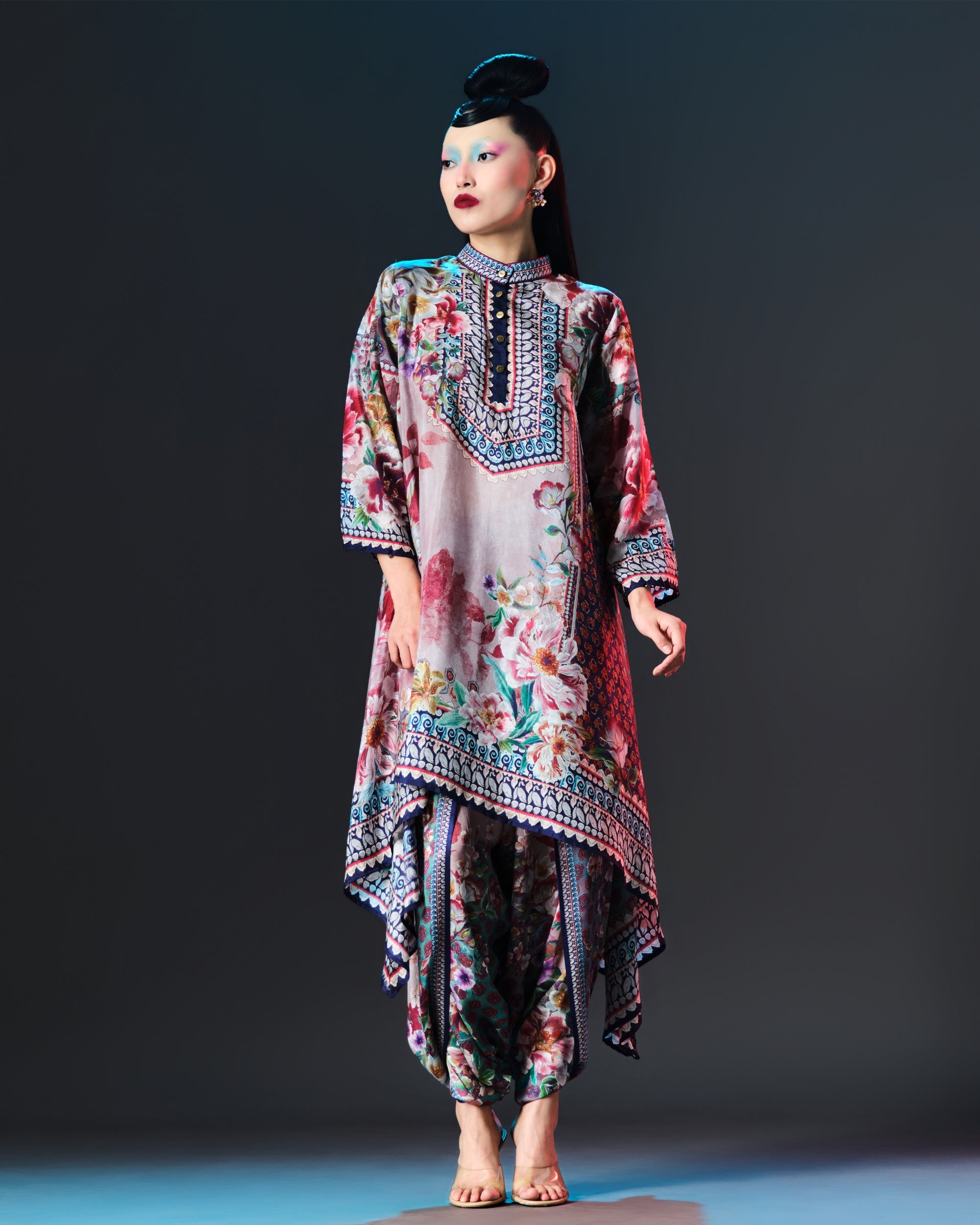 IKEBANA : NAVYA