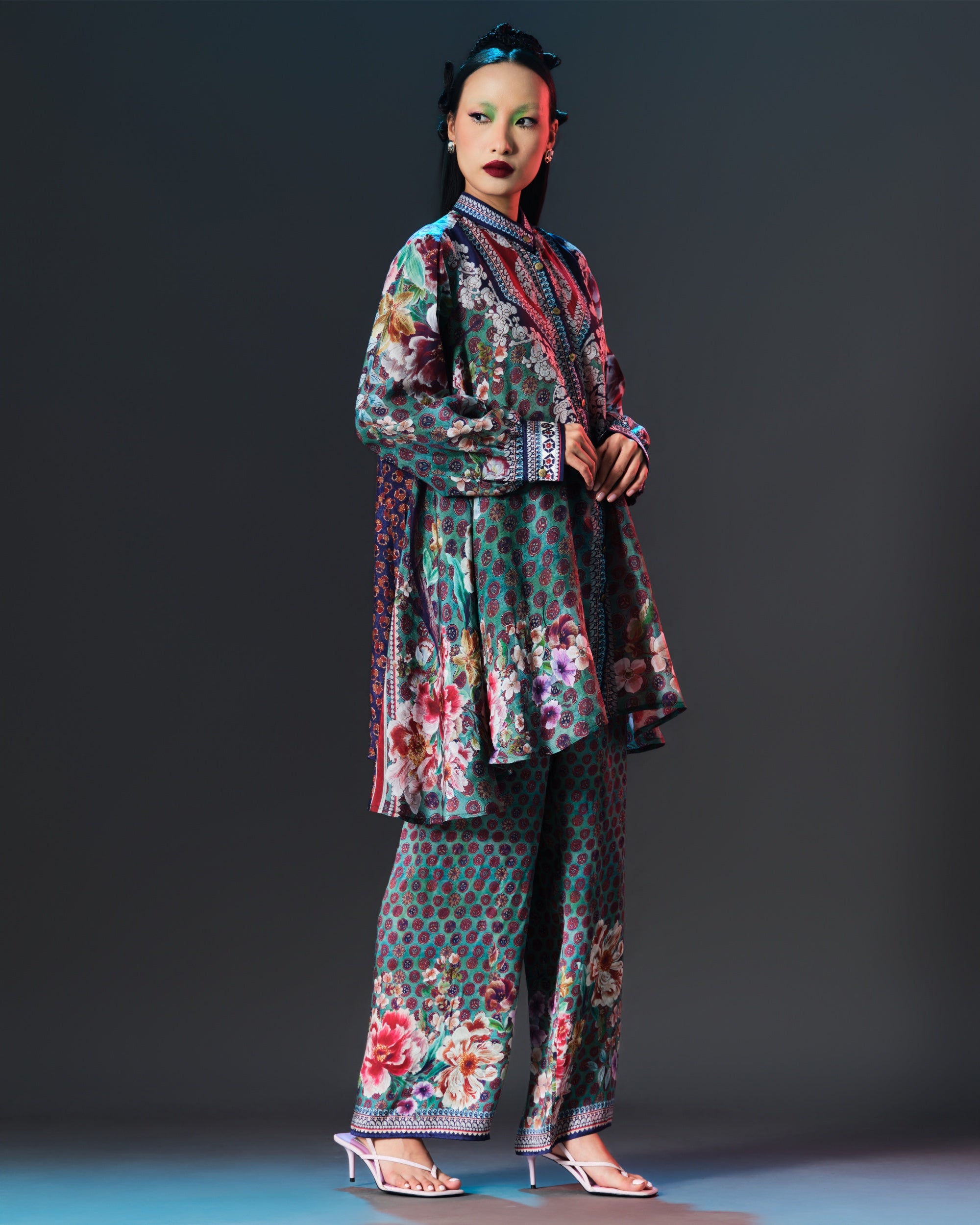 IKEBANA : NILOFER