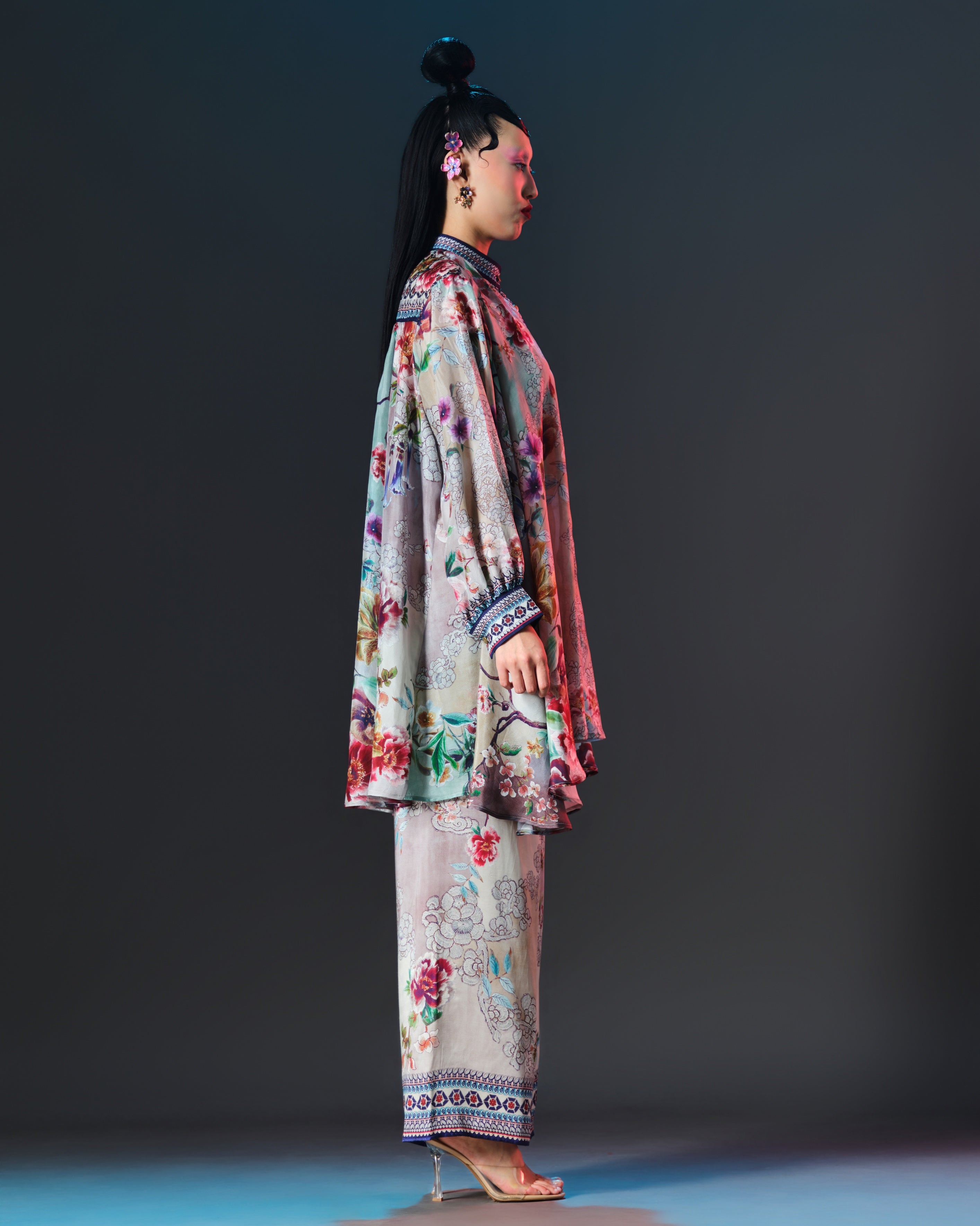 IKEBANA : NILOFER