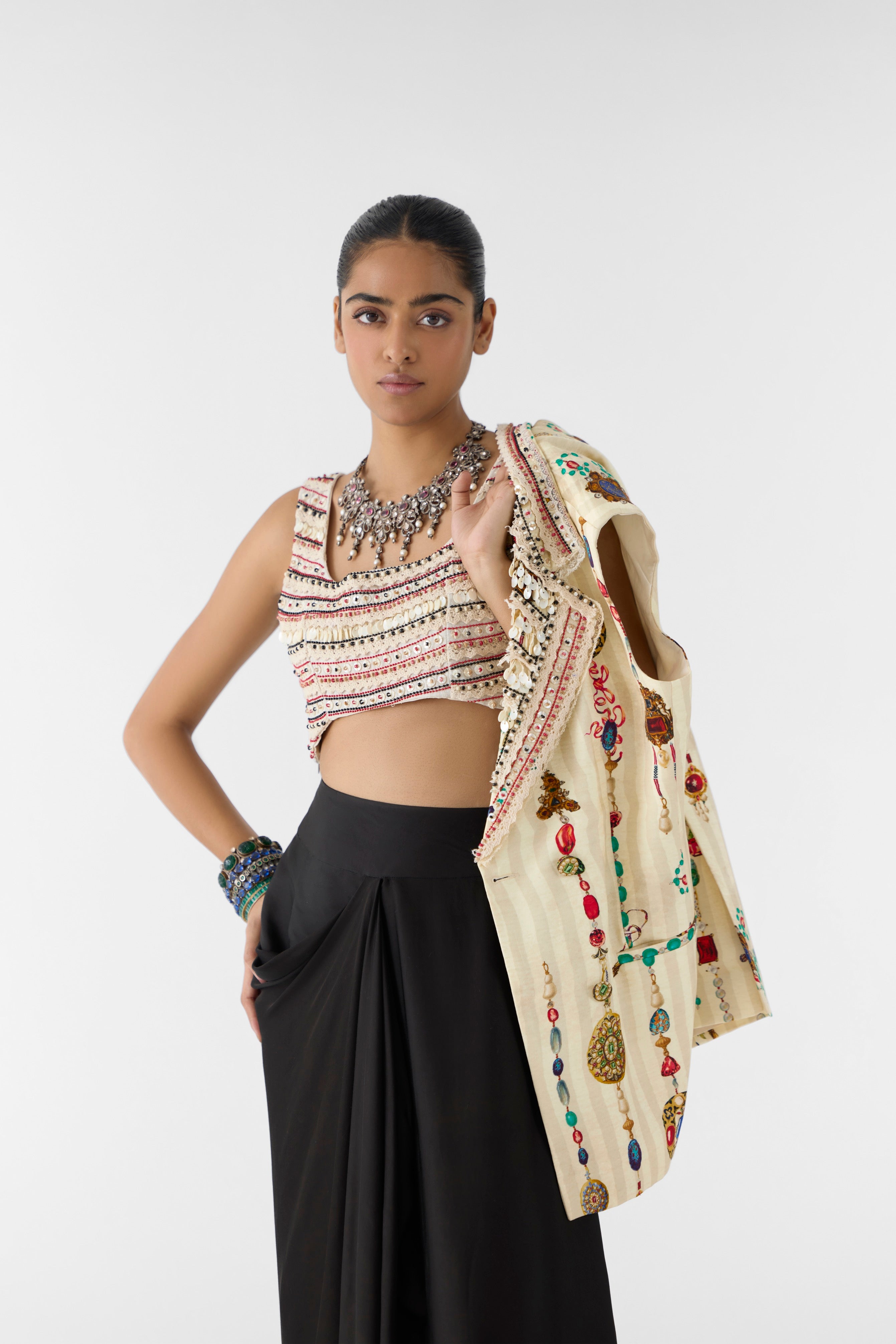 TIJORI BLAZER