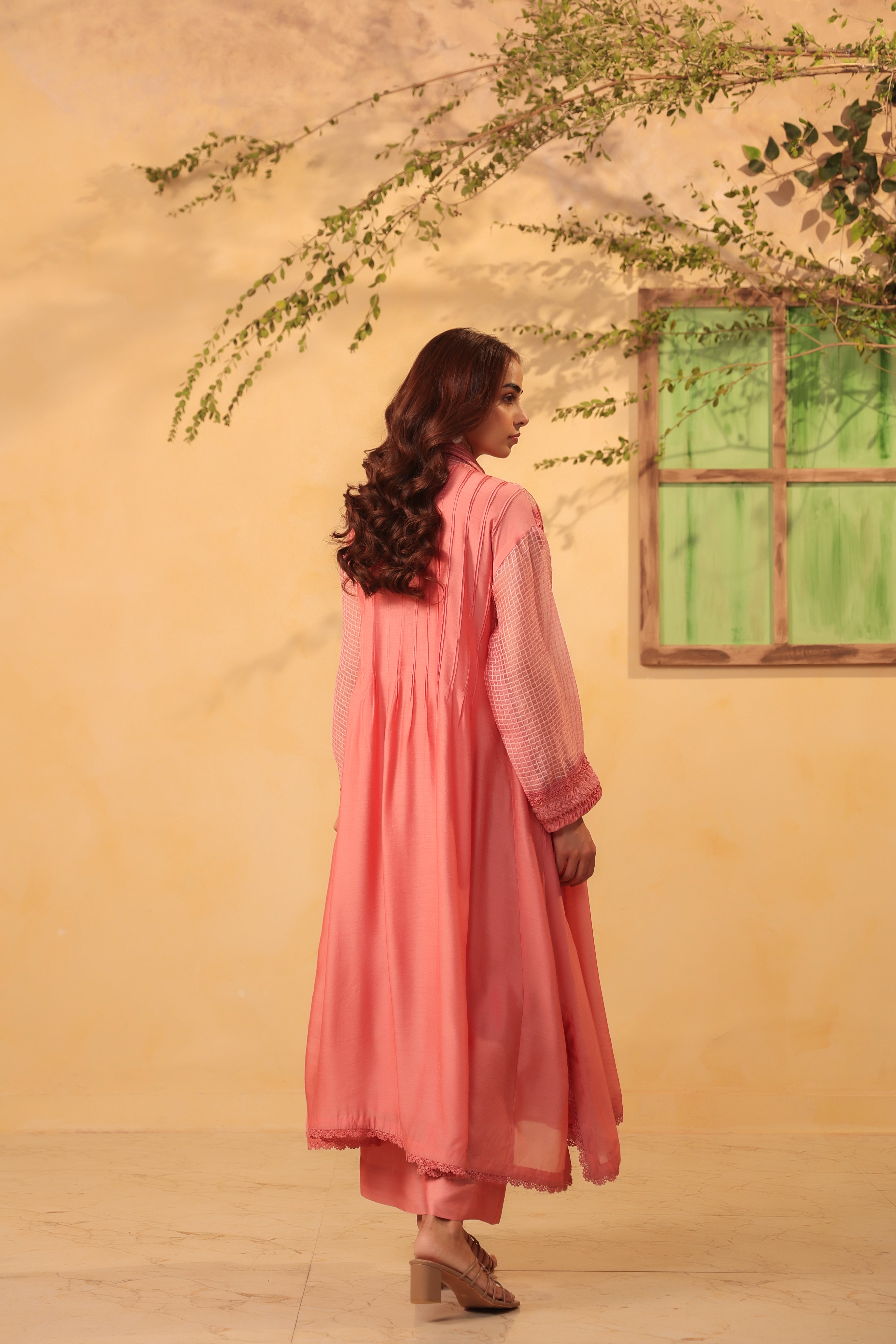 Vaayu Pink Pintuck Collar Kurta Set