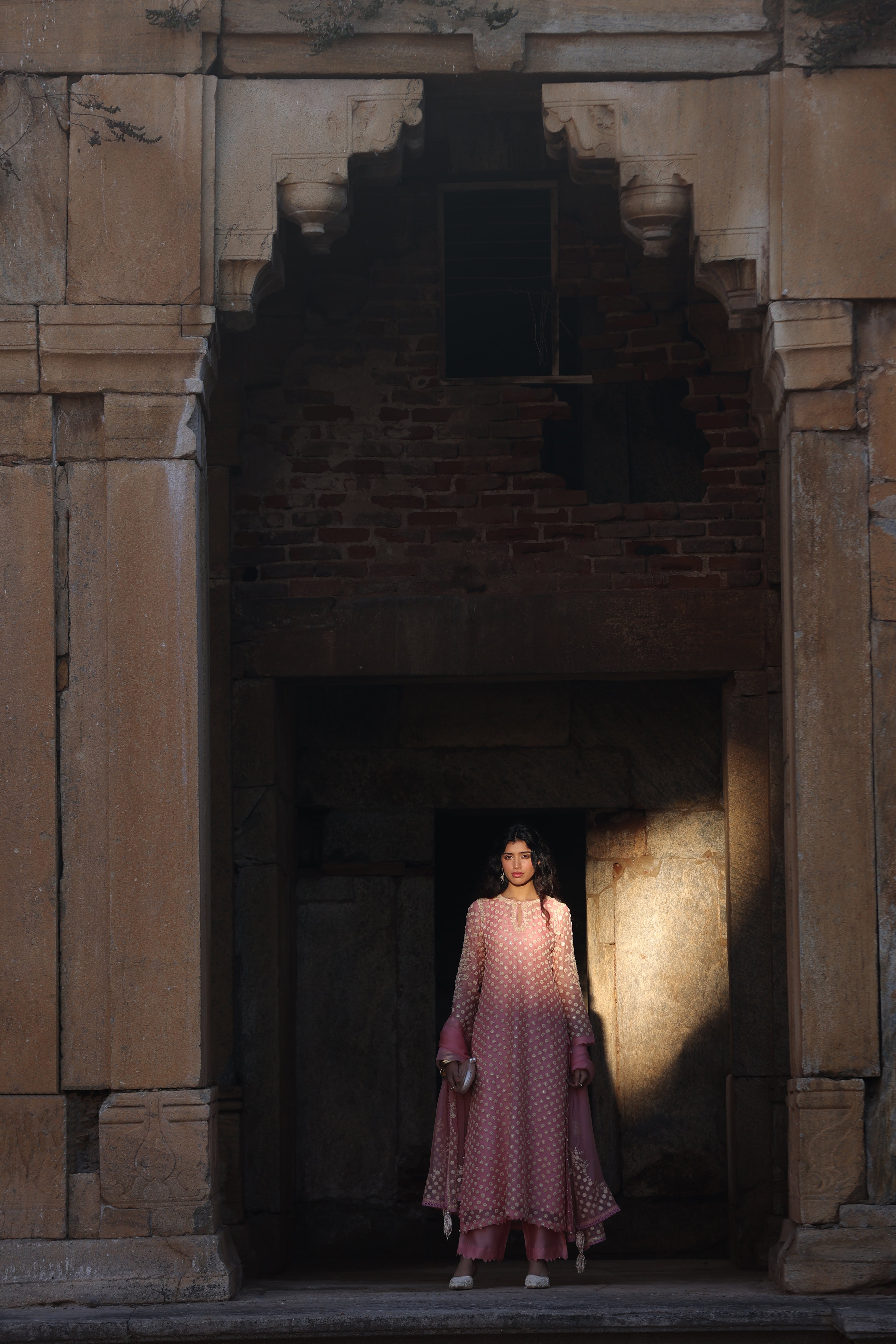 Vaayu Pink Buti Kurta Set