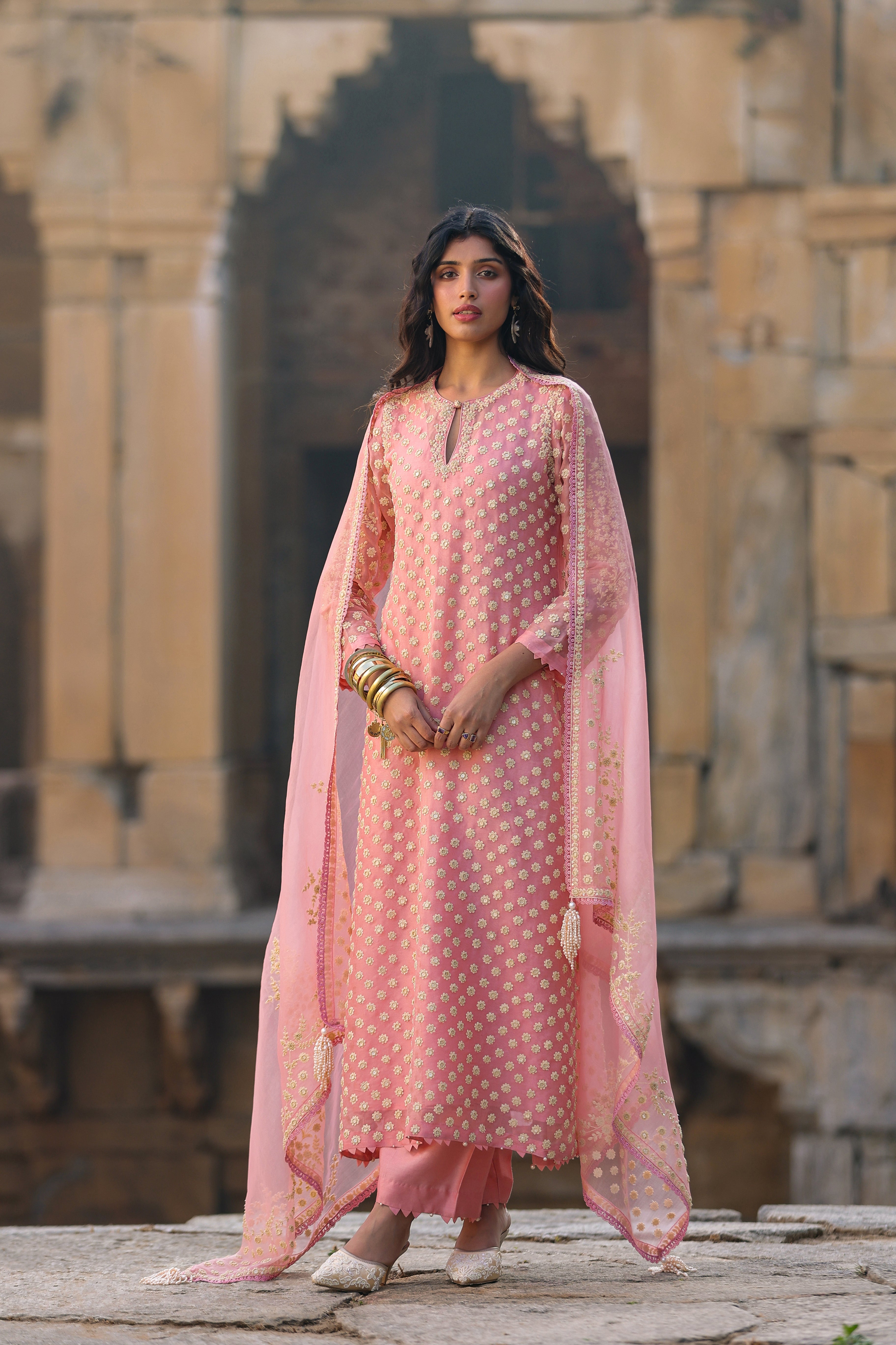 Vaayu Pink Buti Kurta Set