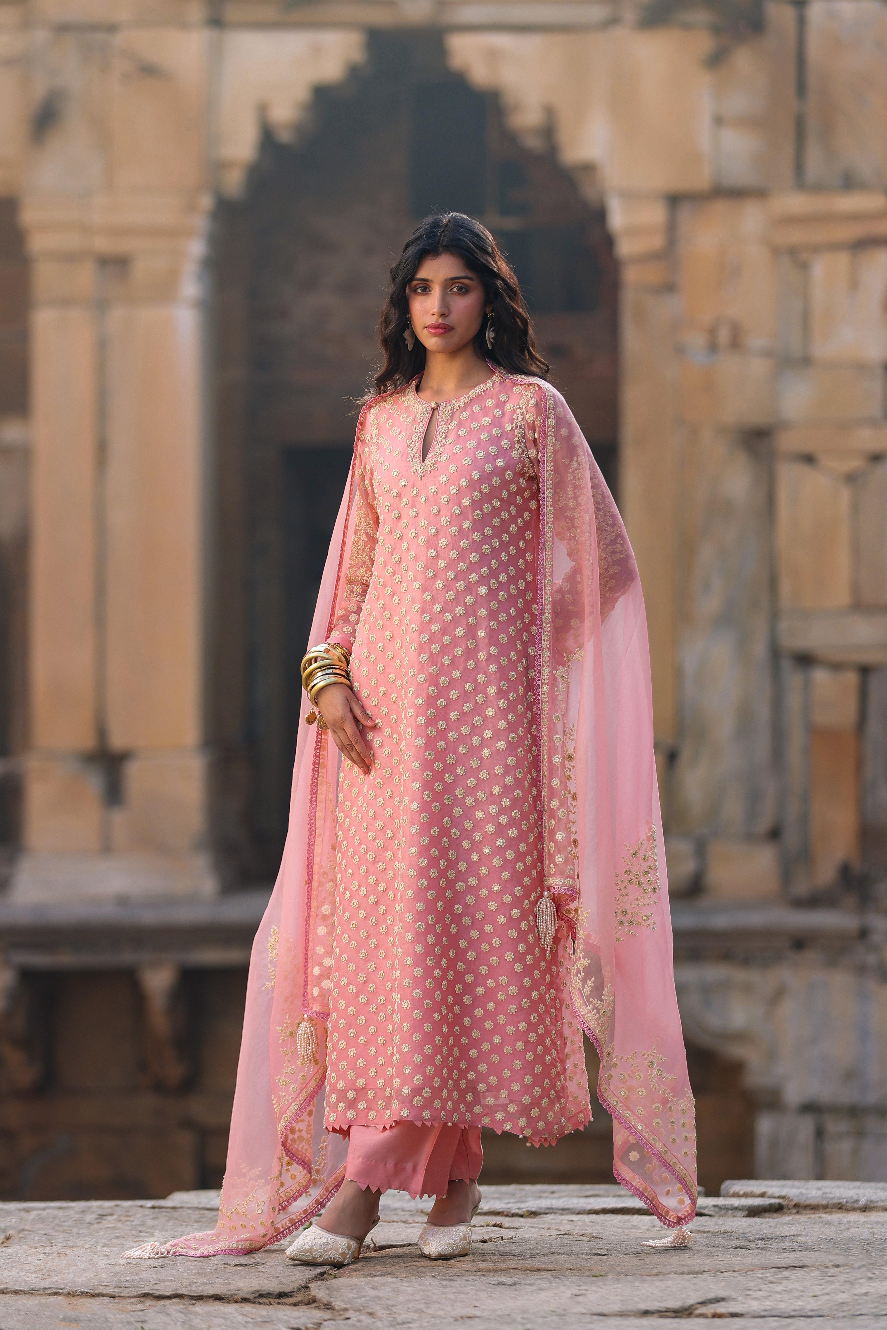 Vaayu Pink Buti Kurta Set