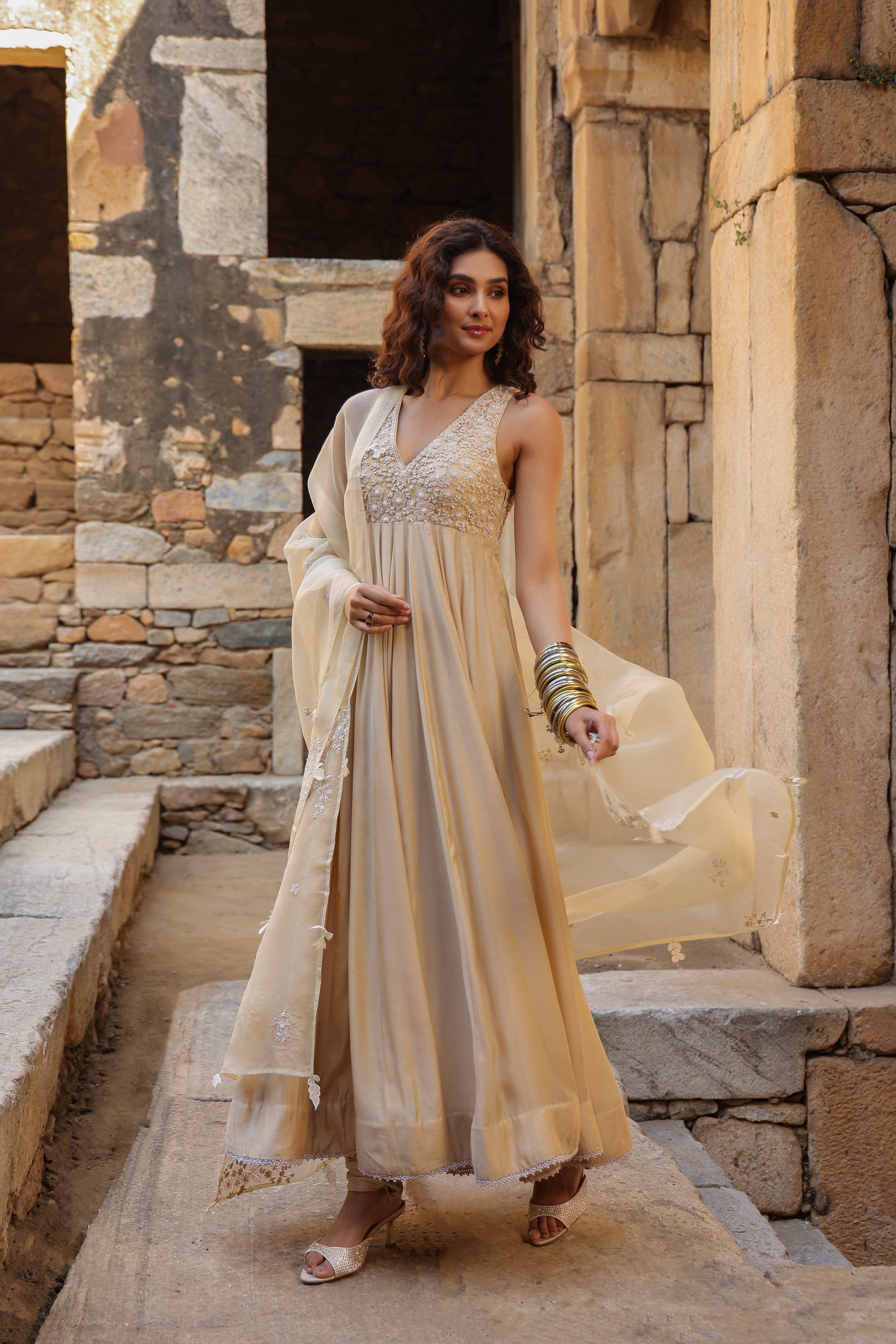 Vaayu Ivory Sleeveless Kalidar Set
