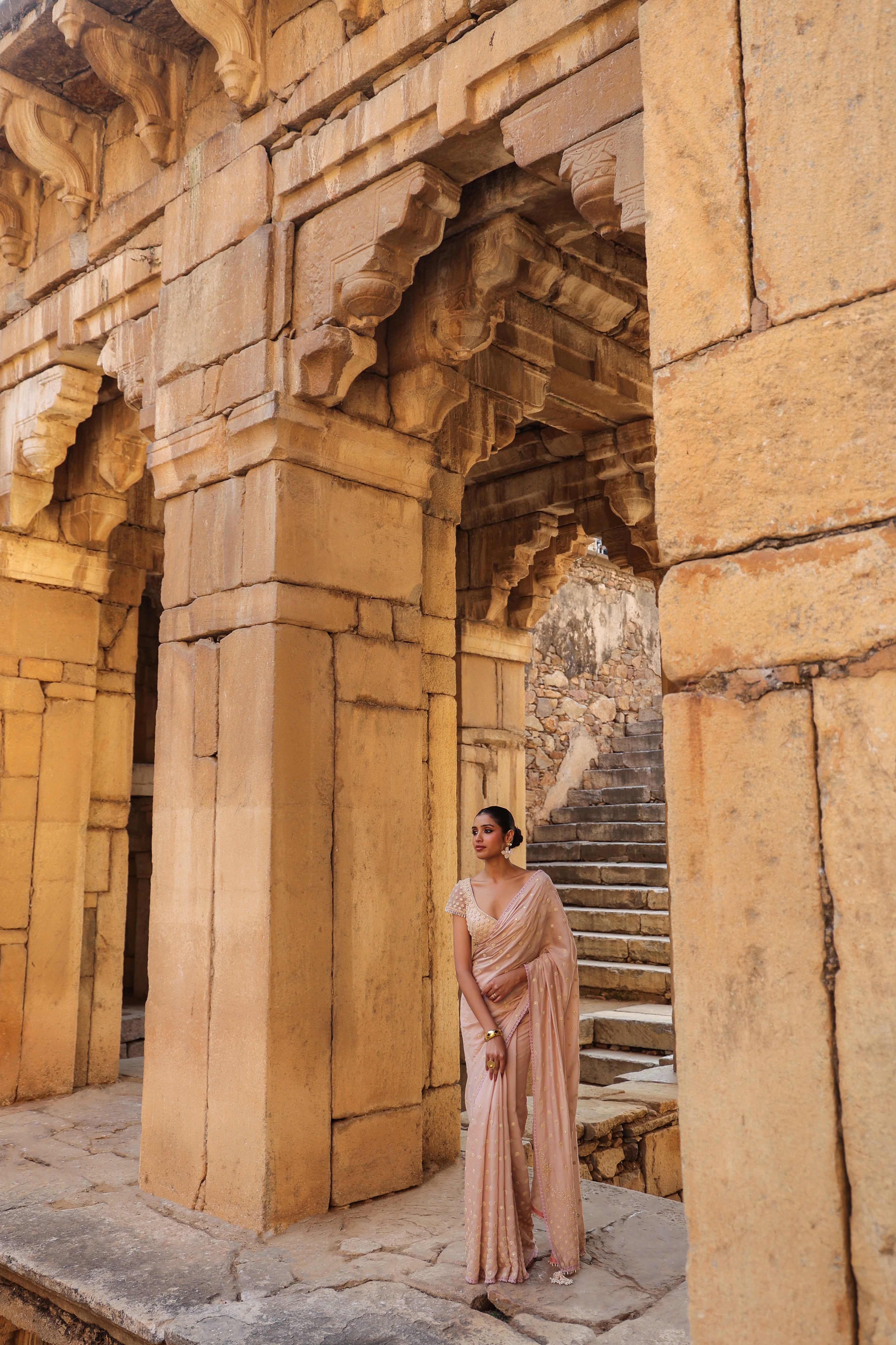 Vaayu Light Pink Heavy Buti Saree Set