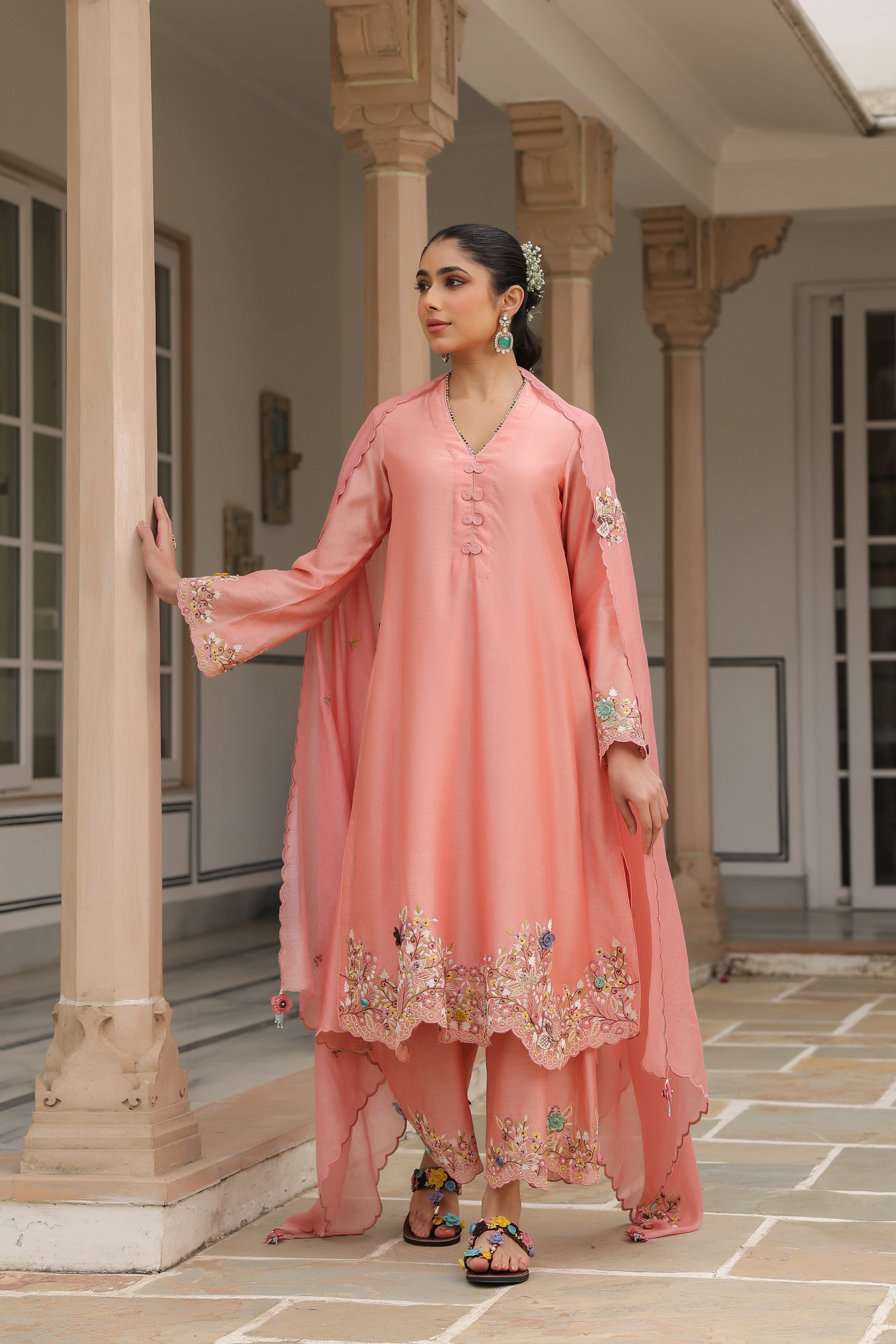 Gulzar Scallop Kurta Set