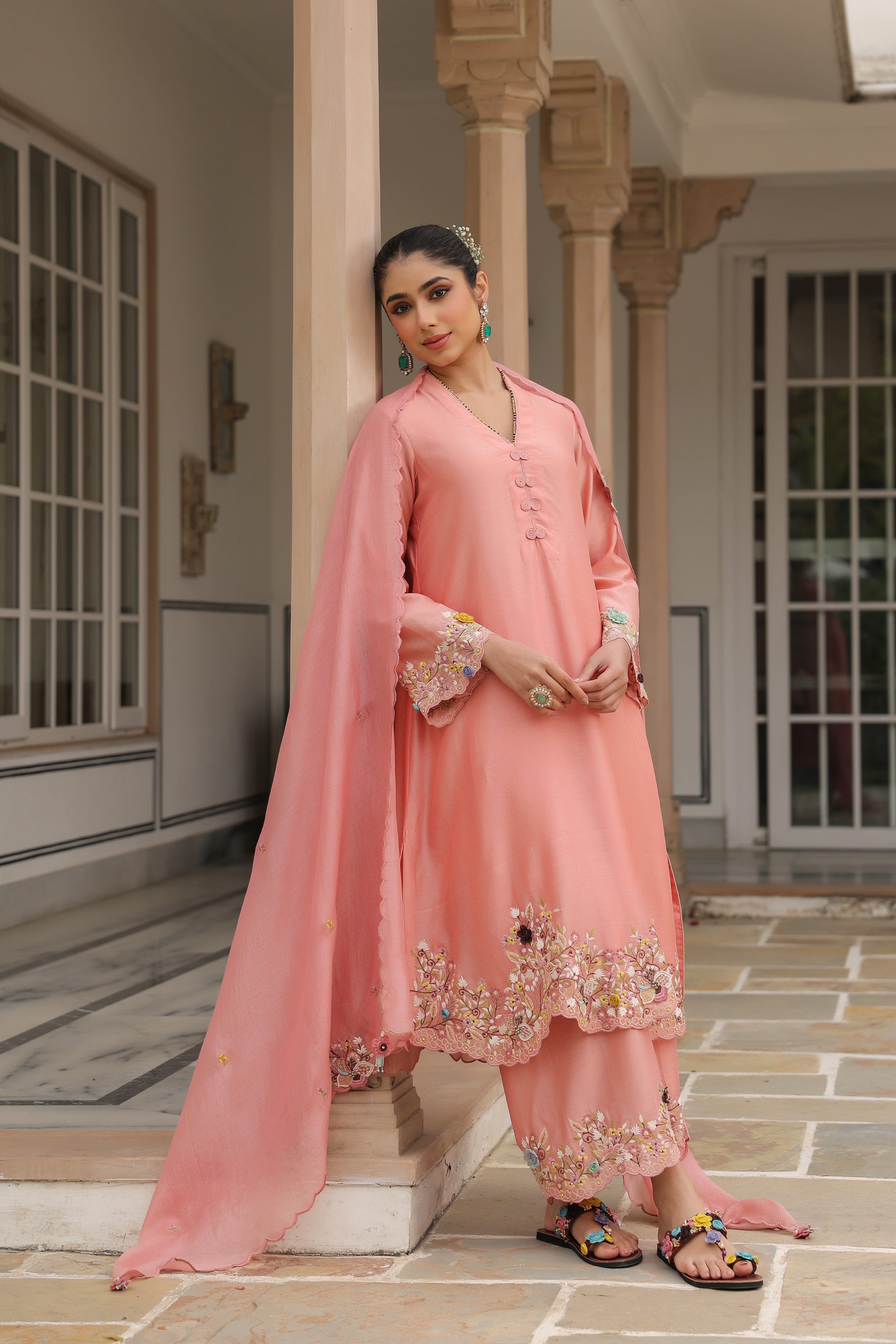 Gulzar Scallop Kurta Set