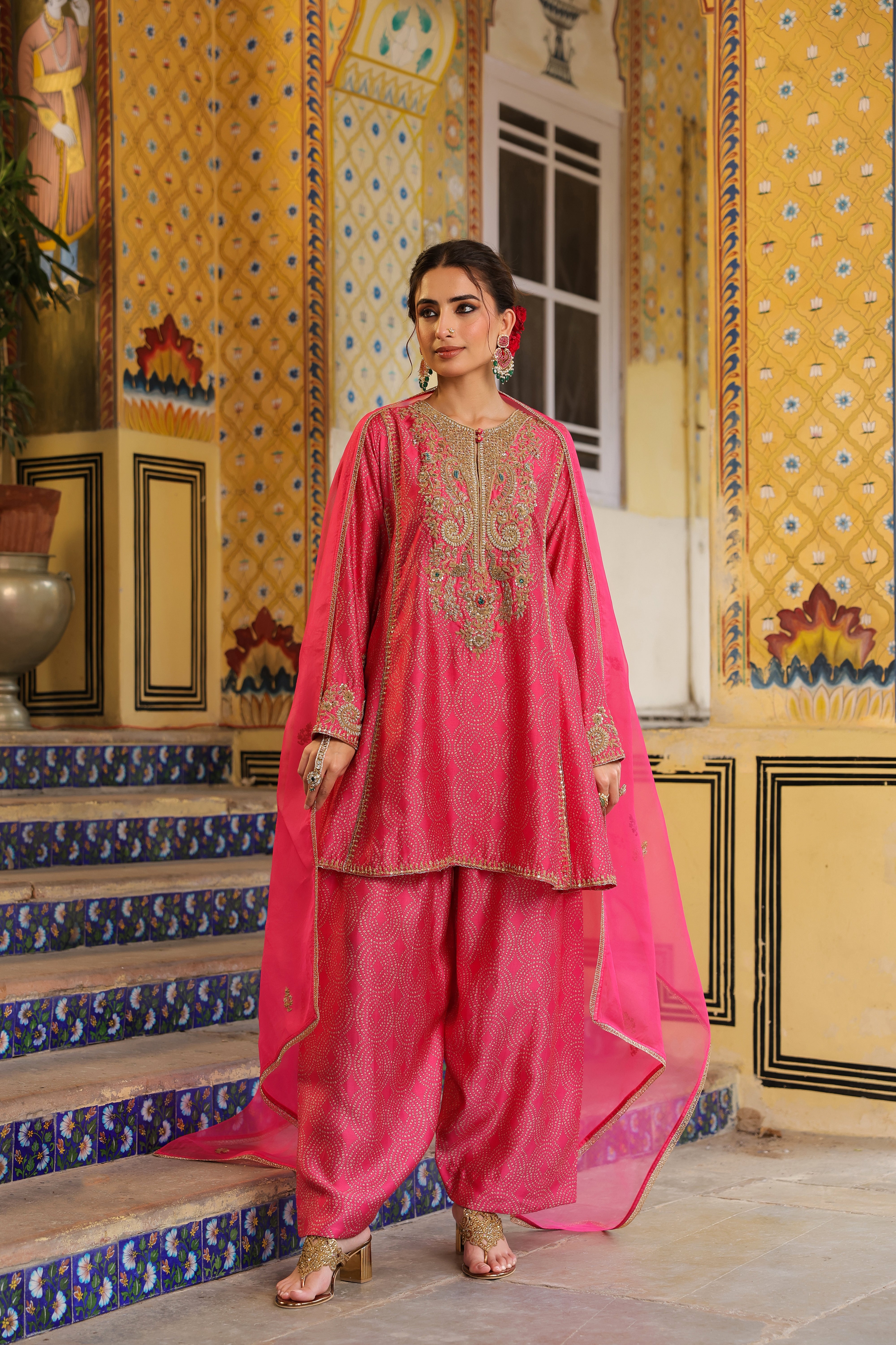 Ahista Pink Printed Pheran Short Kurta Set