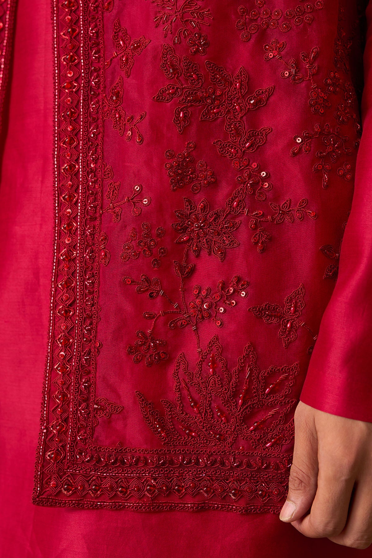 Jazbaat
Kurta Bandi Set