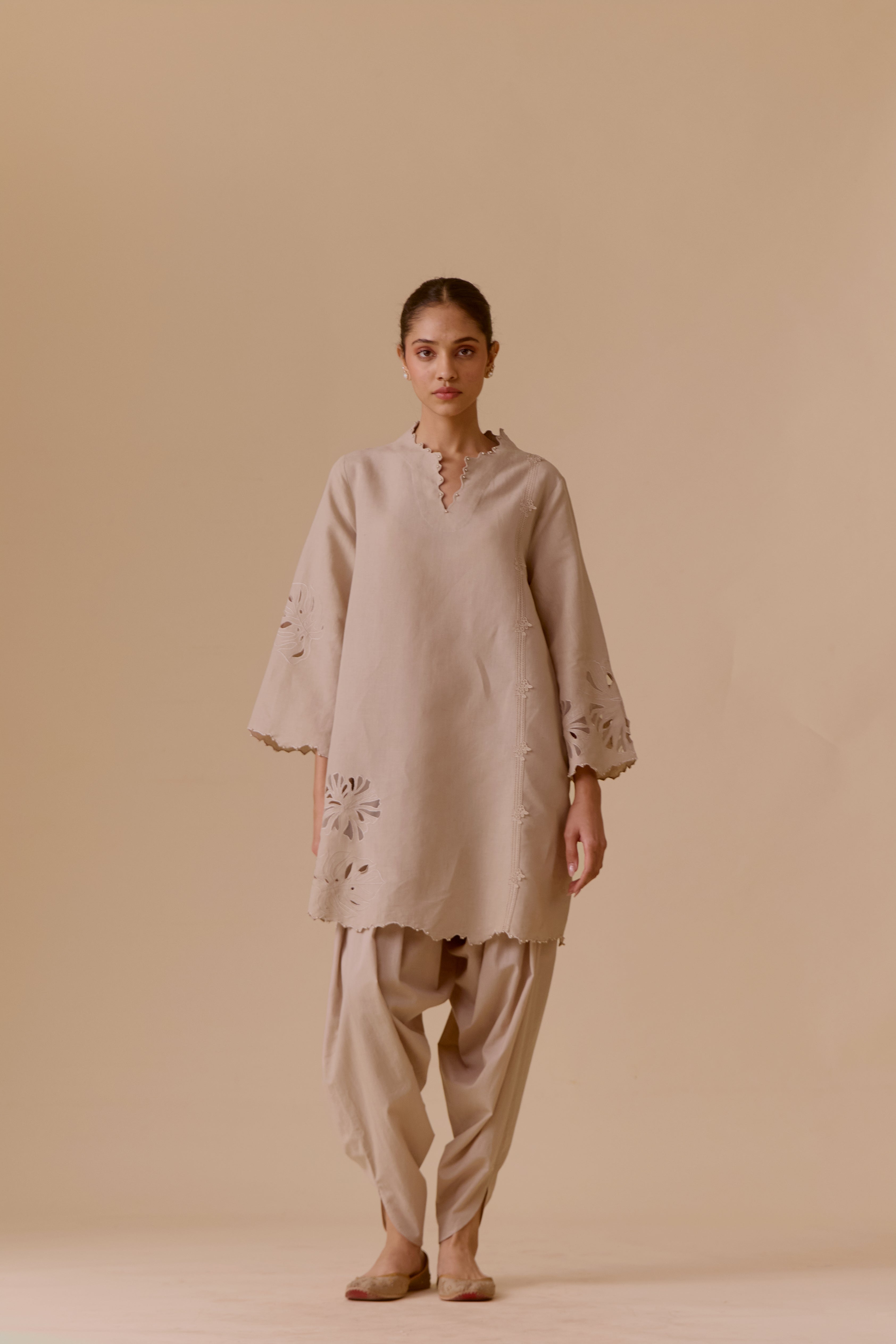 Resham Sand choga style kurta set