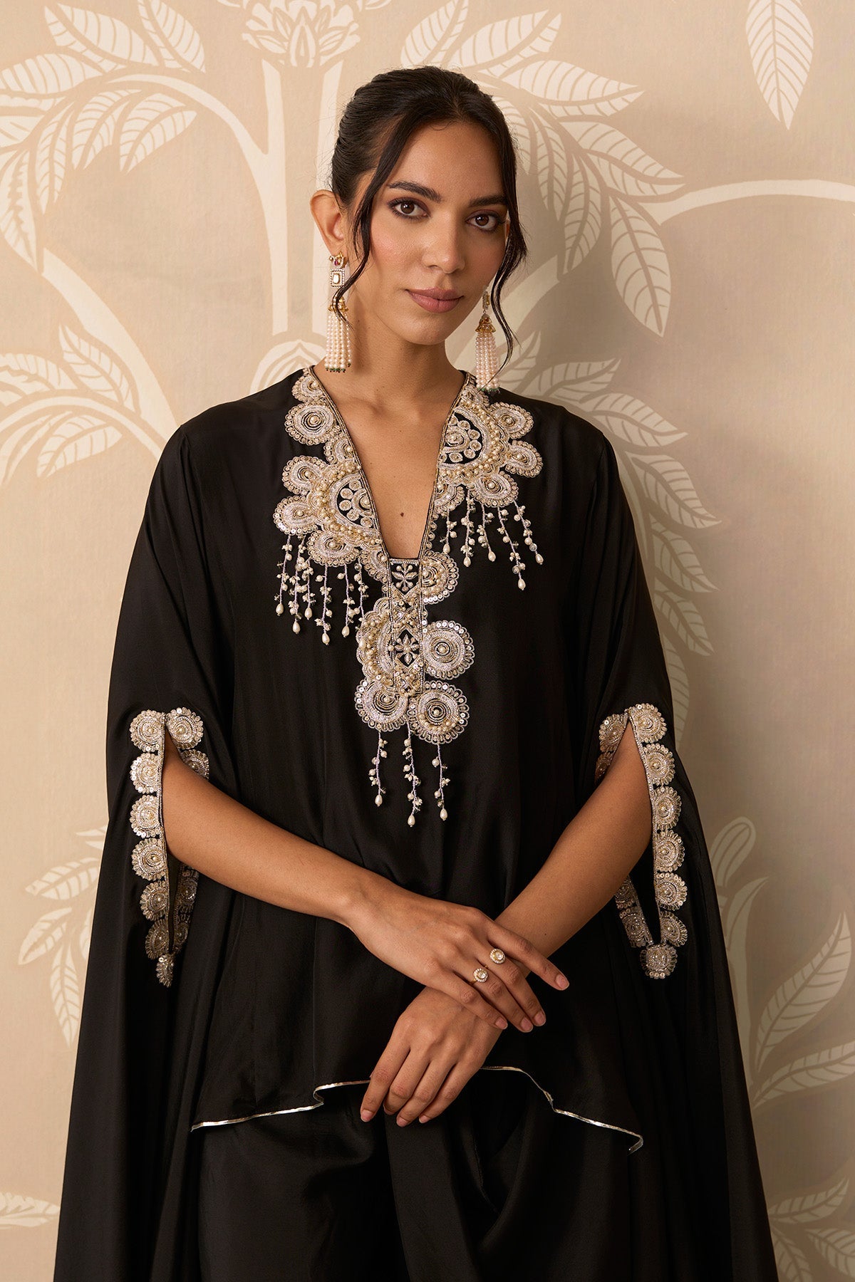 Siyahi Cape Set