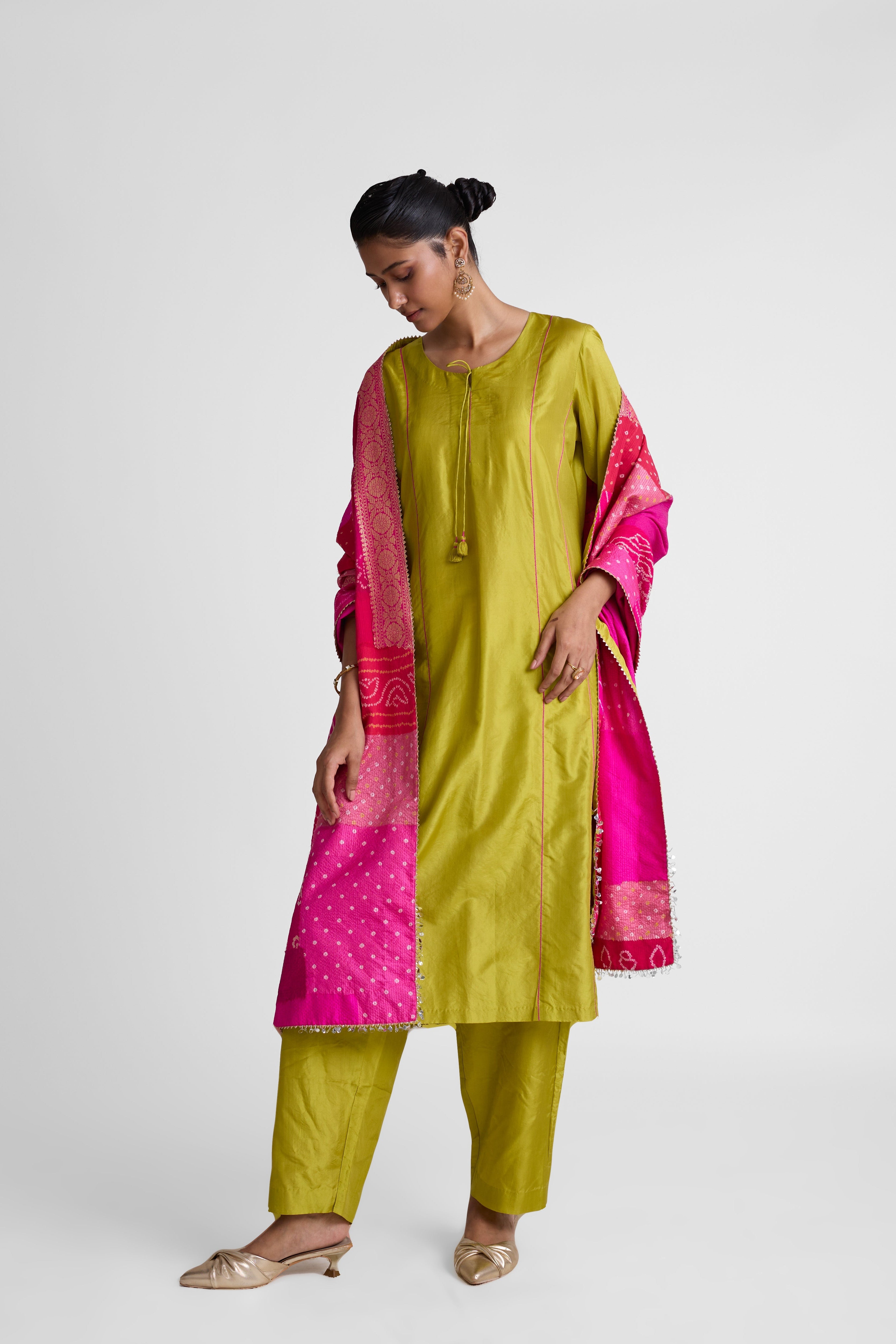 Boro Dupatta Suit Set - Lime Green Rani