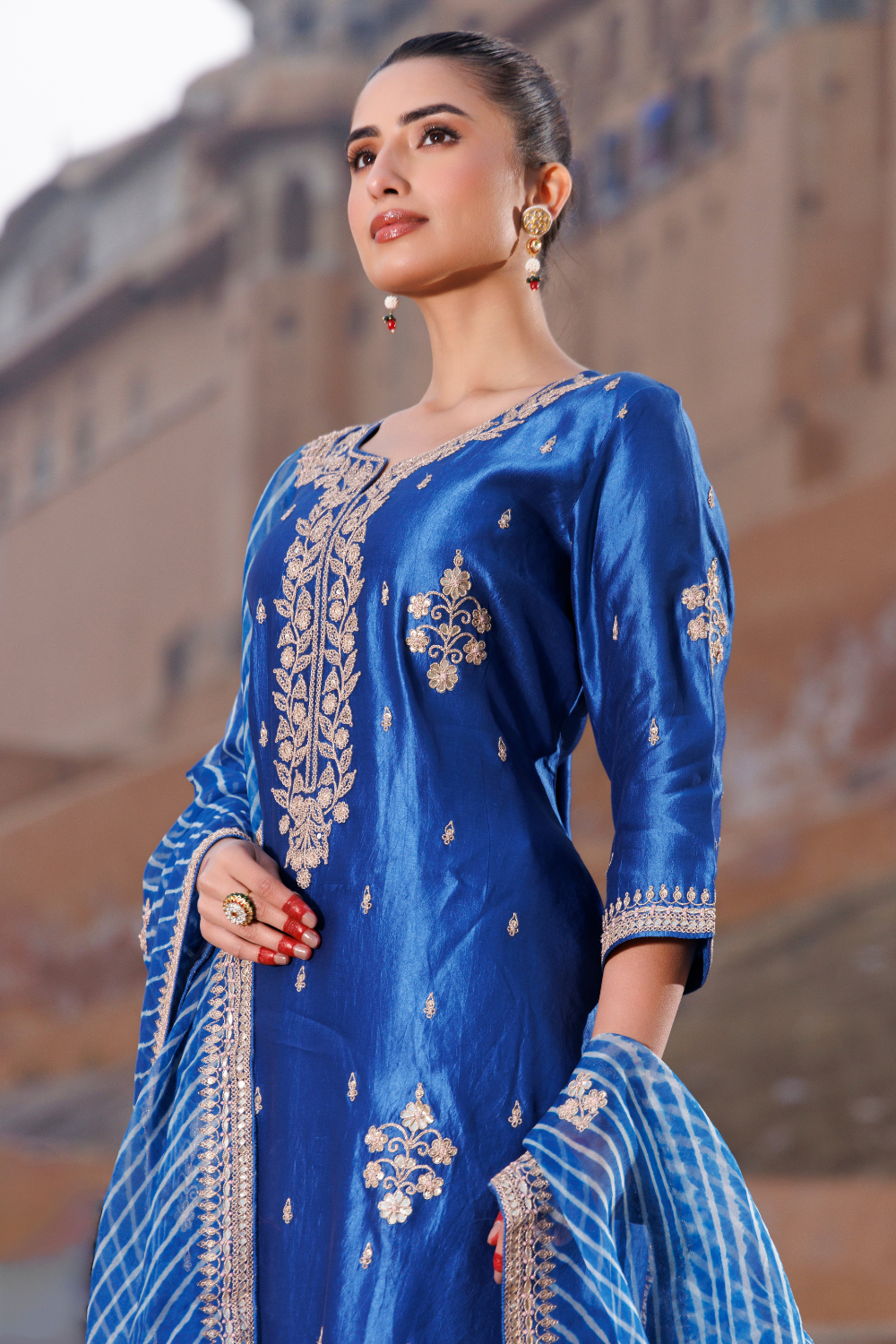 Aarna Suit Set