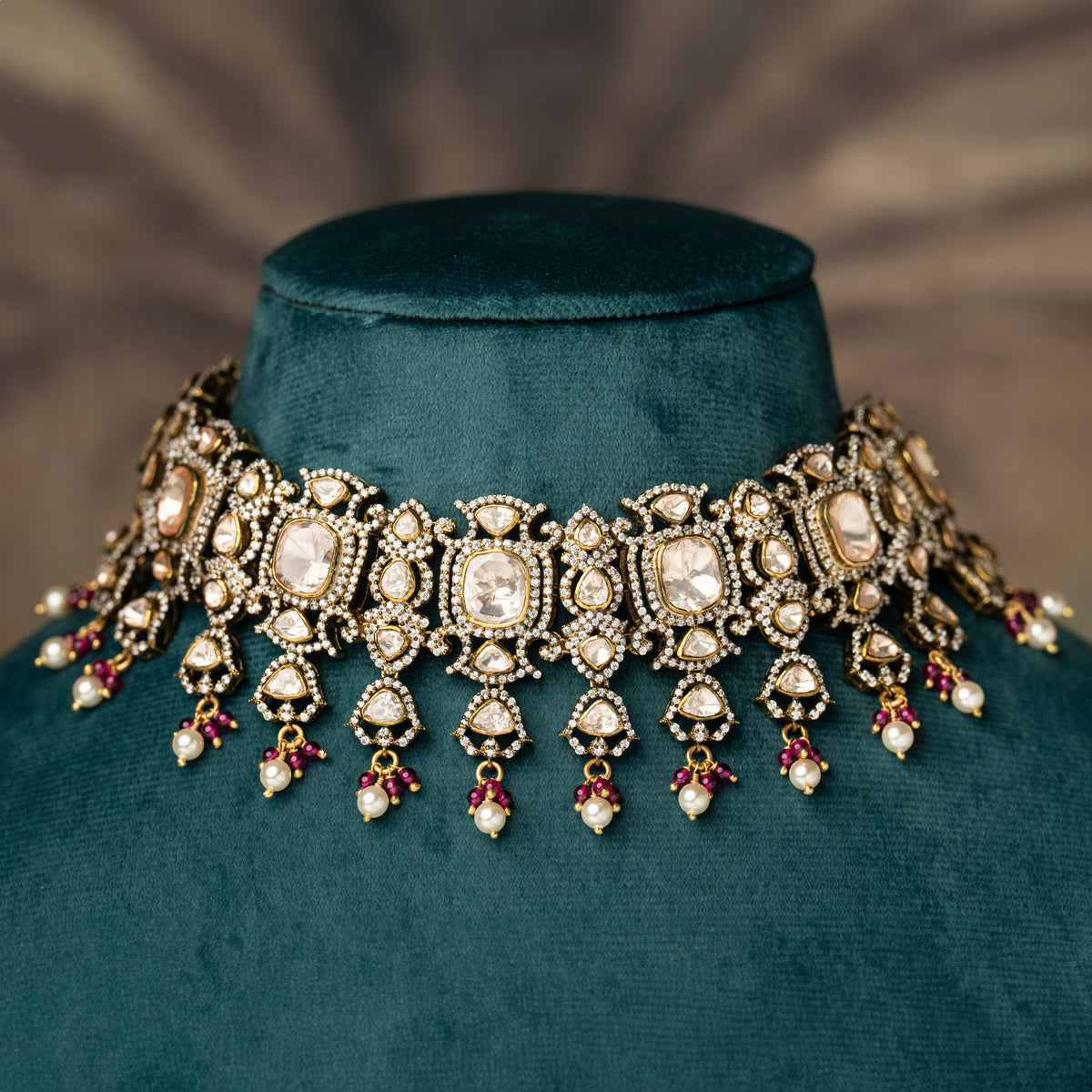 Naksh Choker