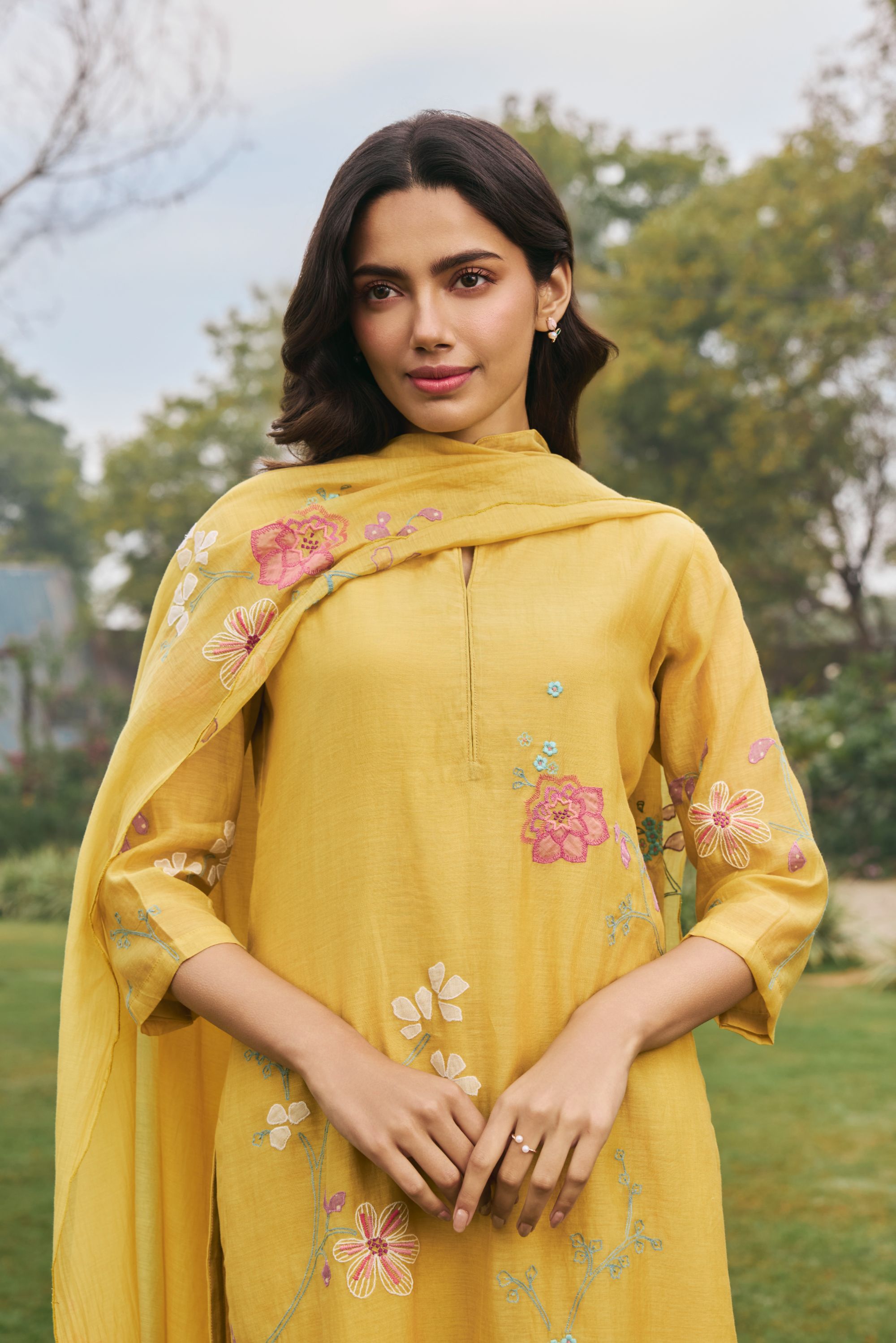 Daffodil Floral Applique Kurta Set
