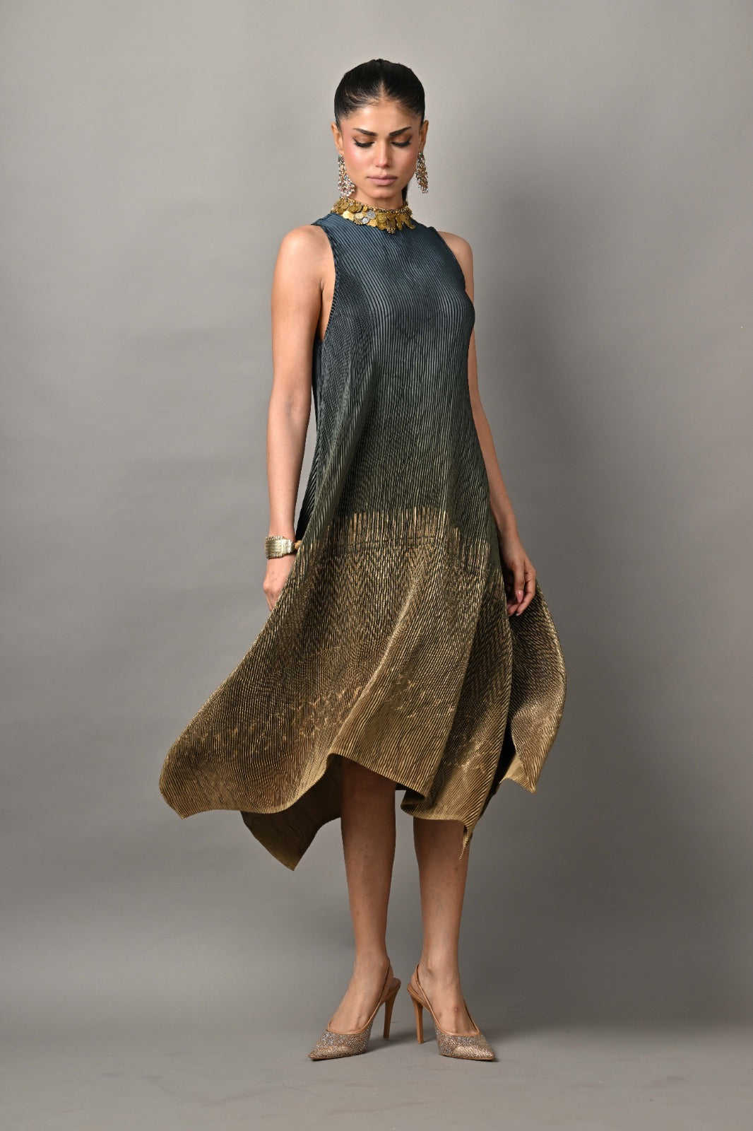 Navy into olive printed pleated cutaway dress with collar detail